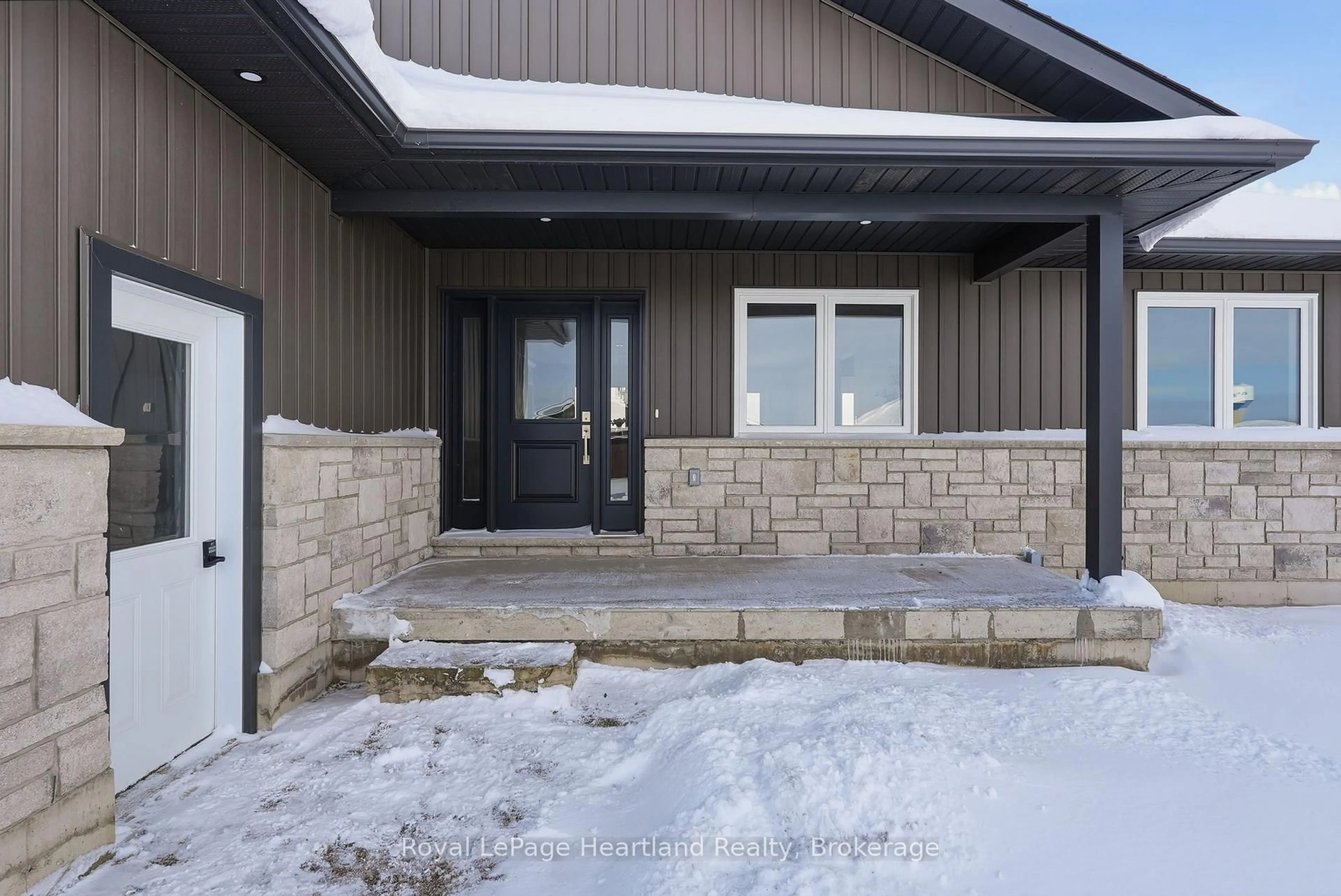 Indoor entryway for 6 Noeckerville Hill Dr, South Bruce Ontario N0G 2J0