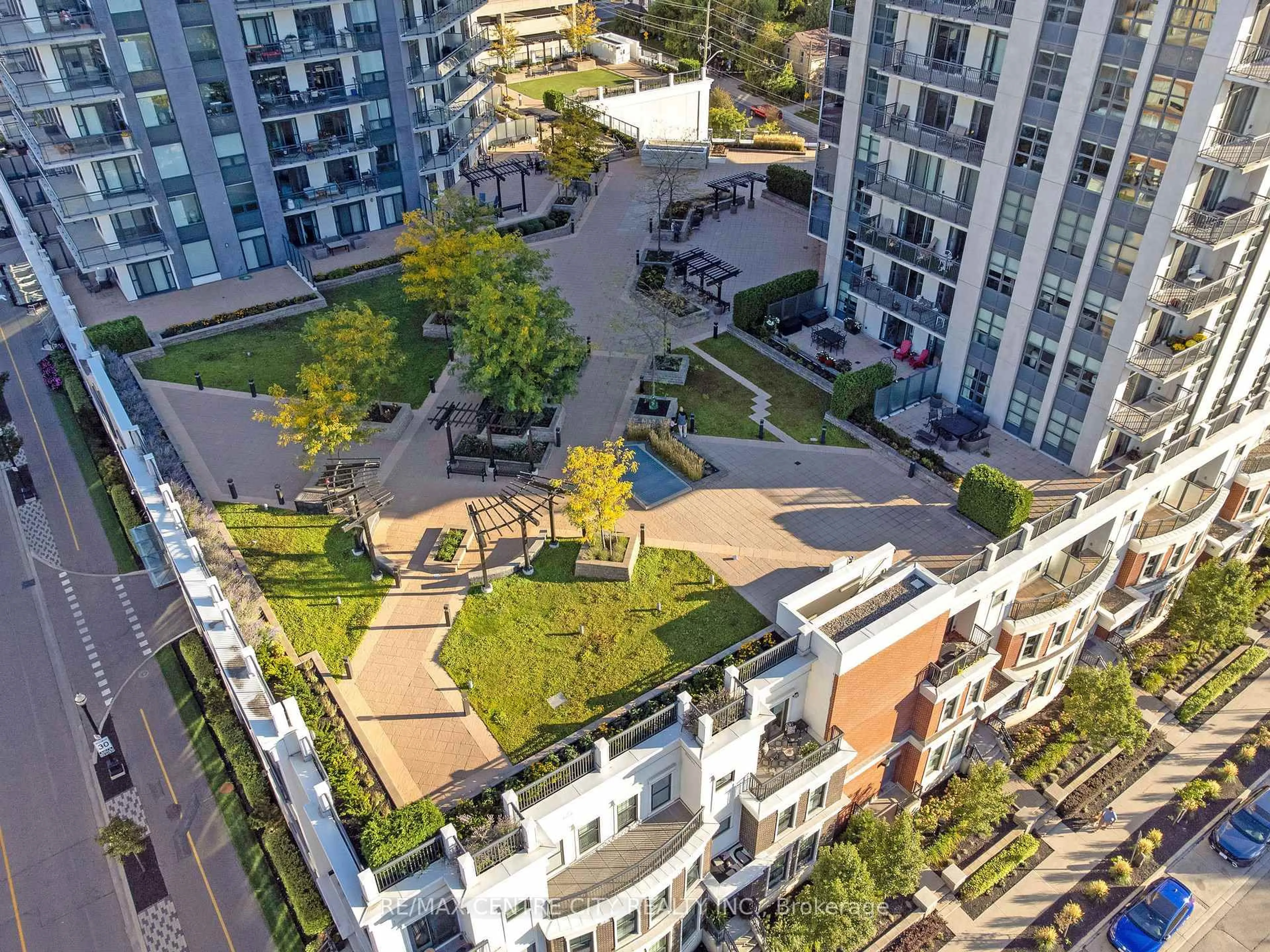 A pic from outside/outdoor area/front of a property/back of a property/a pic from drone, city buildings view from balcony for 144 Park St #1009, Waterloo Ontario N2L 0B6