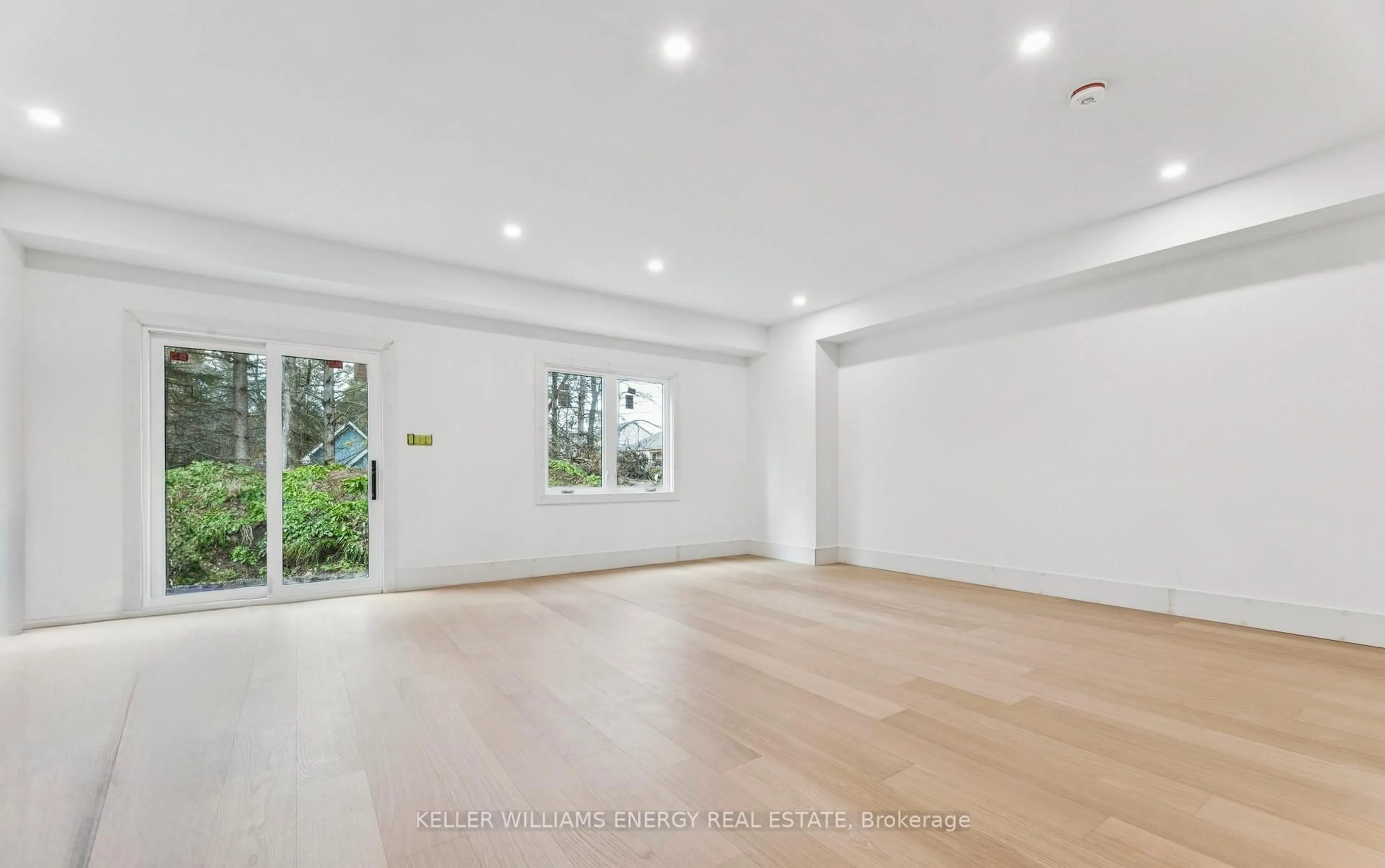 Unknown for 11 Union St, Cavan Monaghan Ontario L0A 1G0