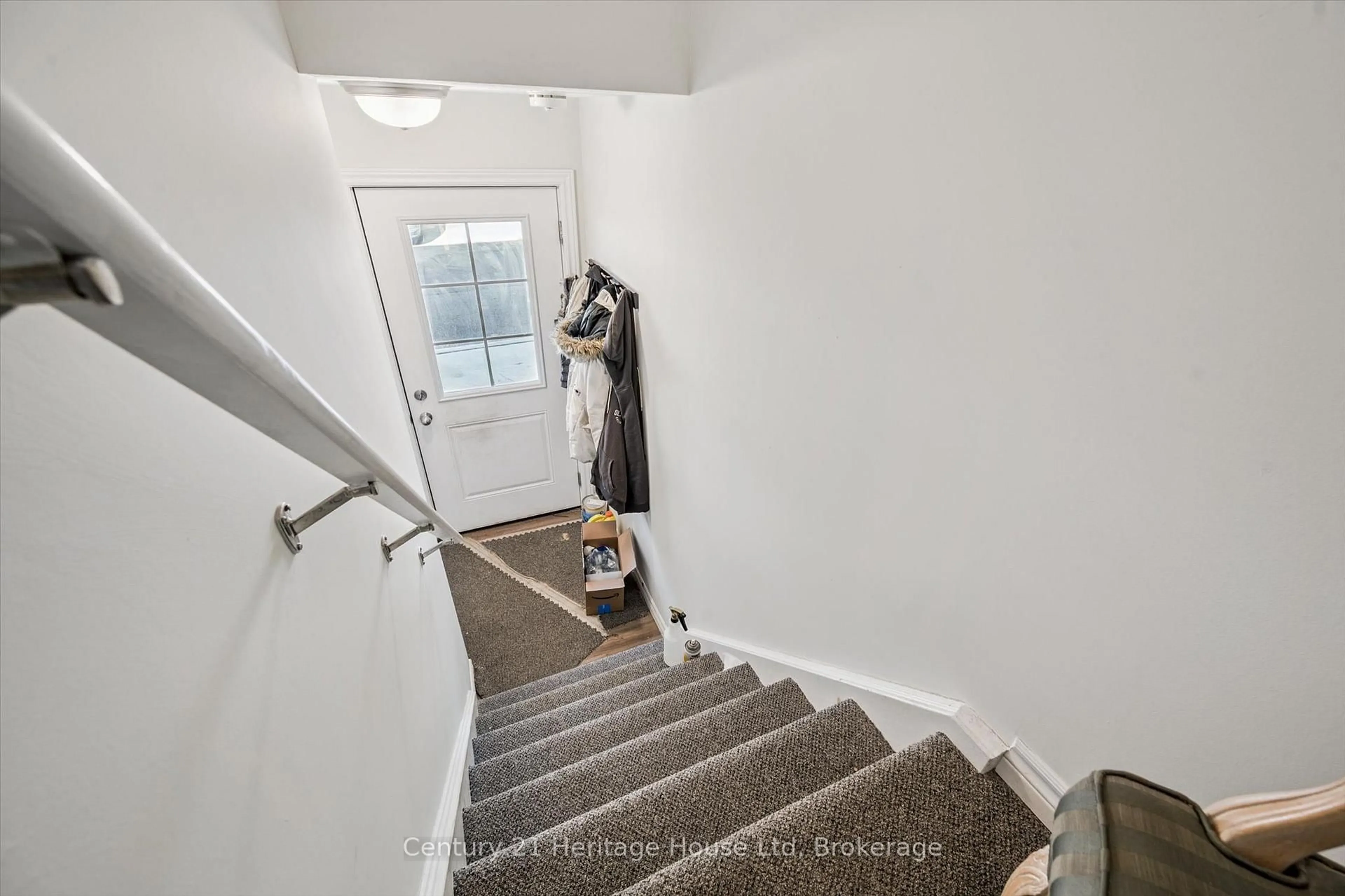 Stairs for 7 Cityview Dr #207, Guelph Ontario N1E 0R1