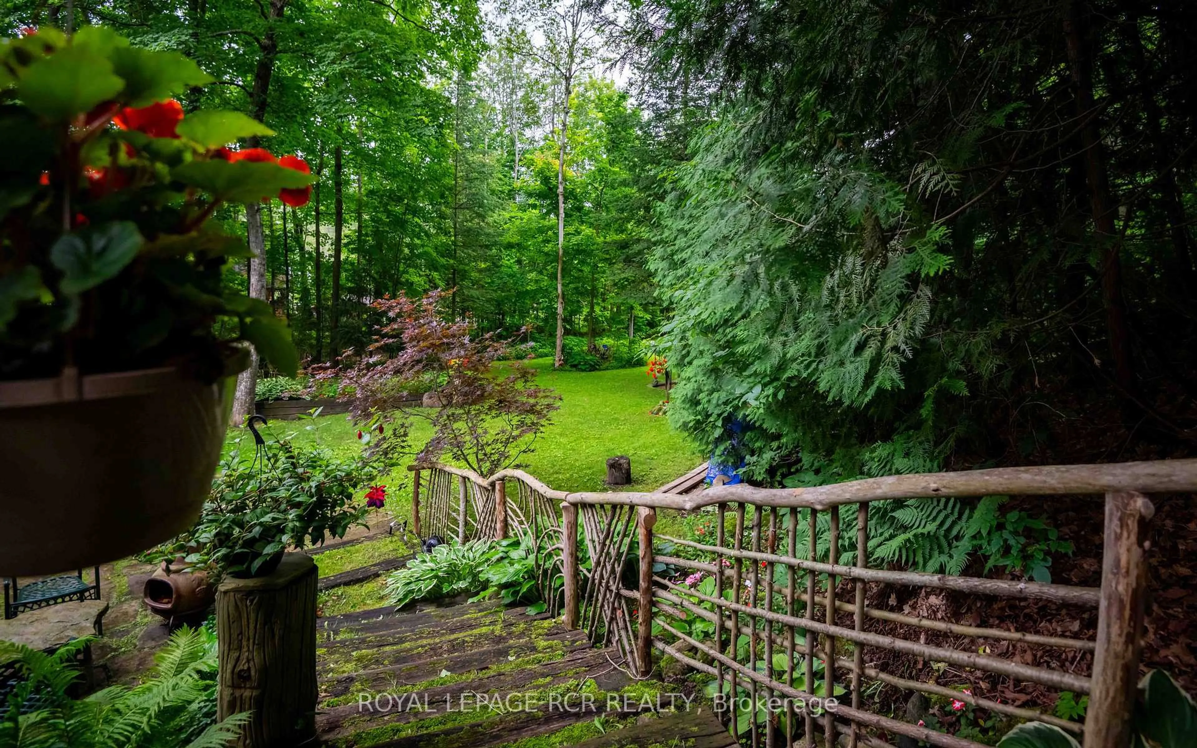 Patio, forest/trees view for 308392 Hockley Rd, Mono Ontario L9W 6N4