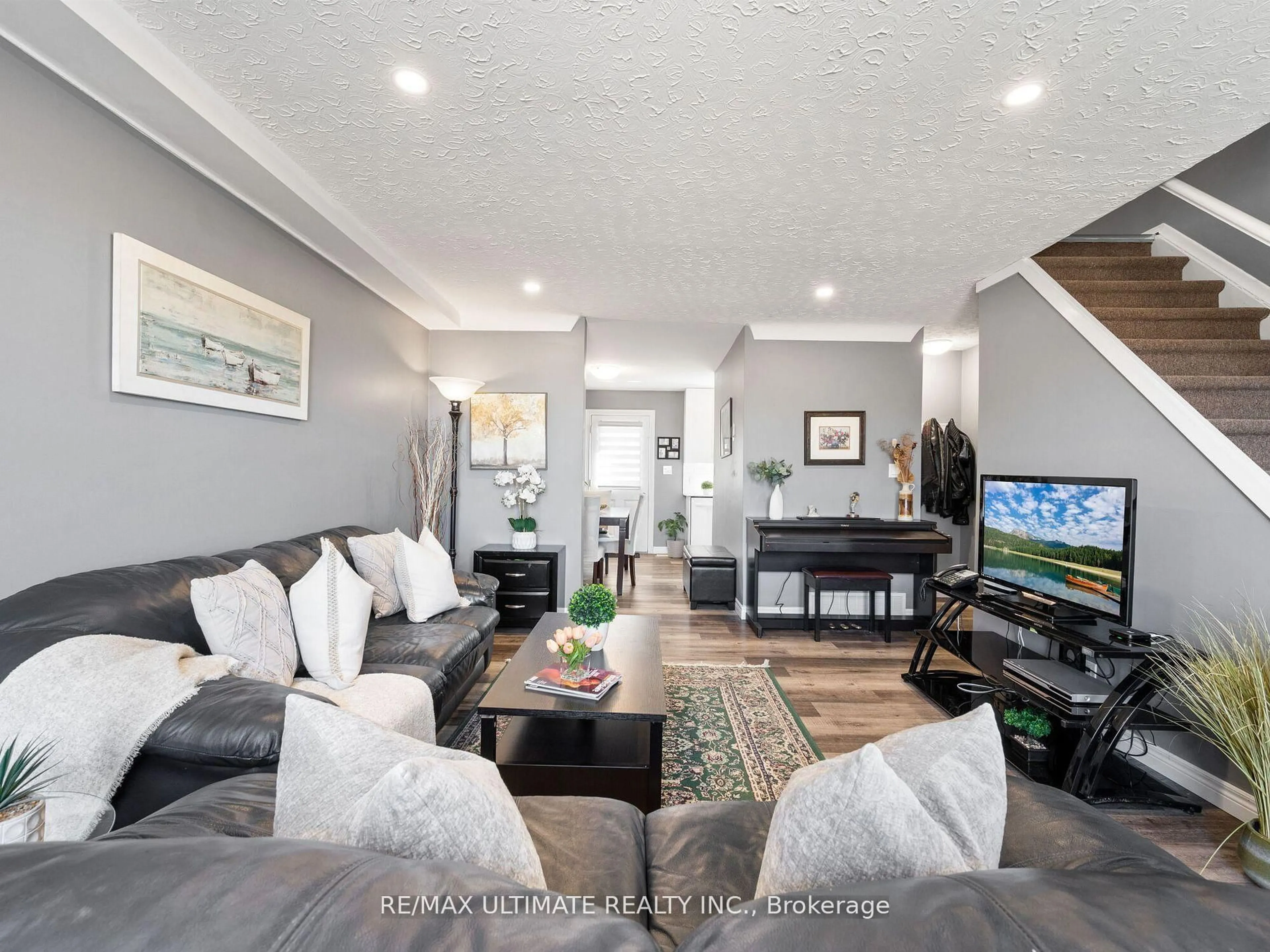 Living room with furniture, unknown for 252 Bertie St #3, Fort Erie Ontario L2A 1Z6