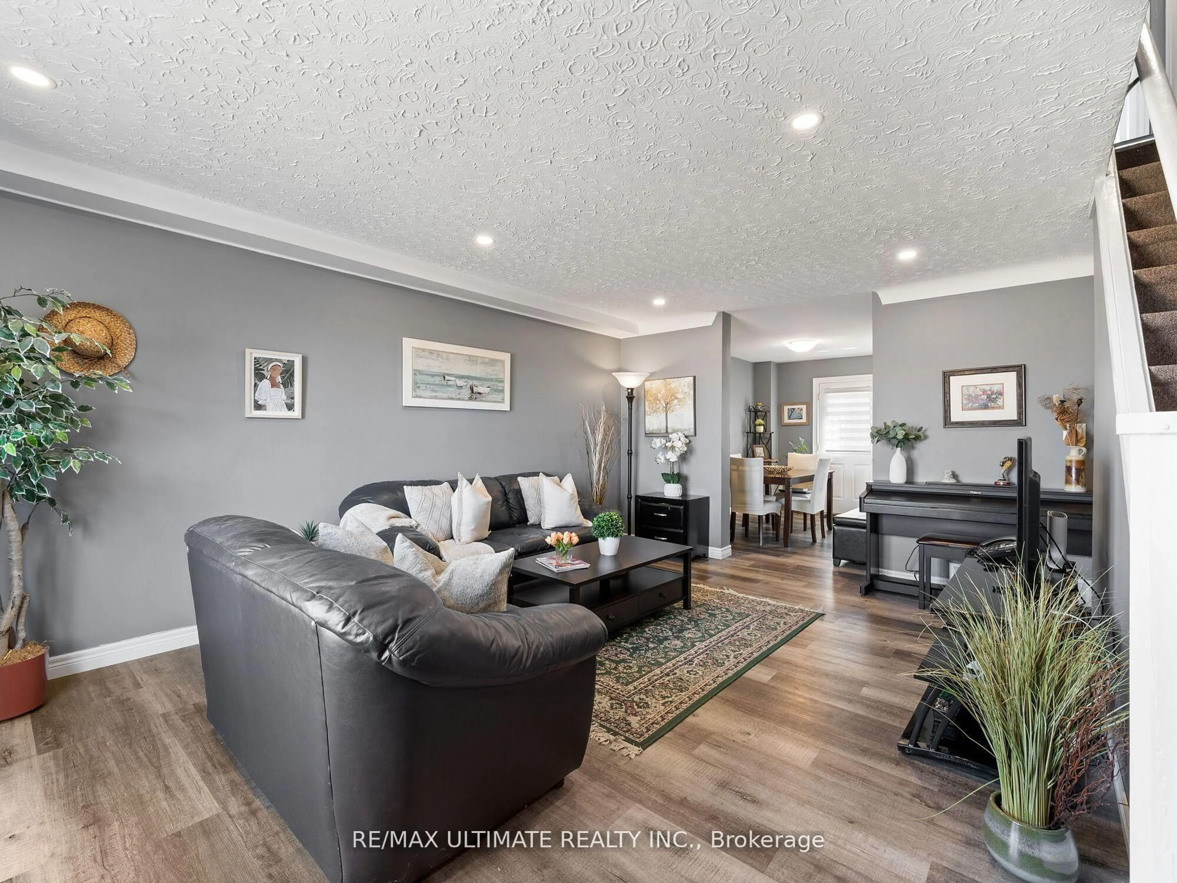 Living room with furniture, unknown for 252 Bertie St #3, Fort Erie Ontario L2A 1Z6