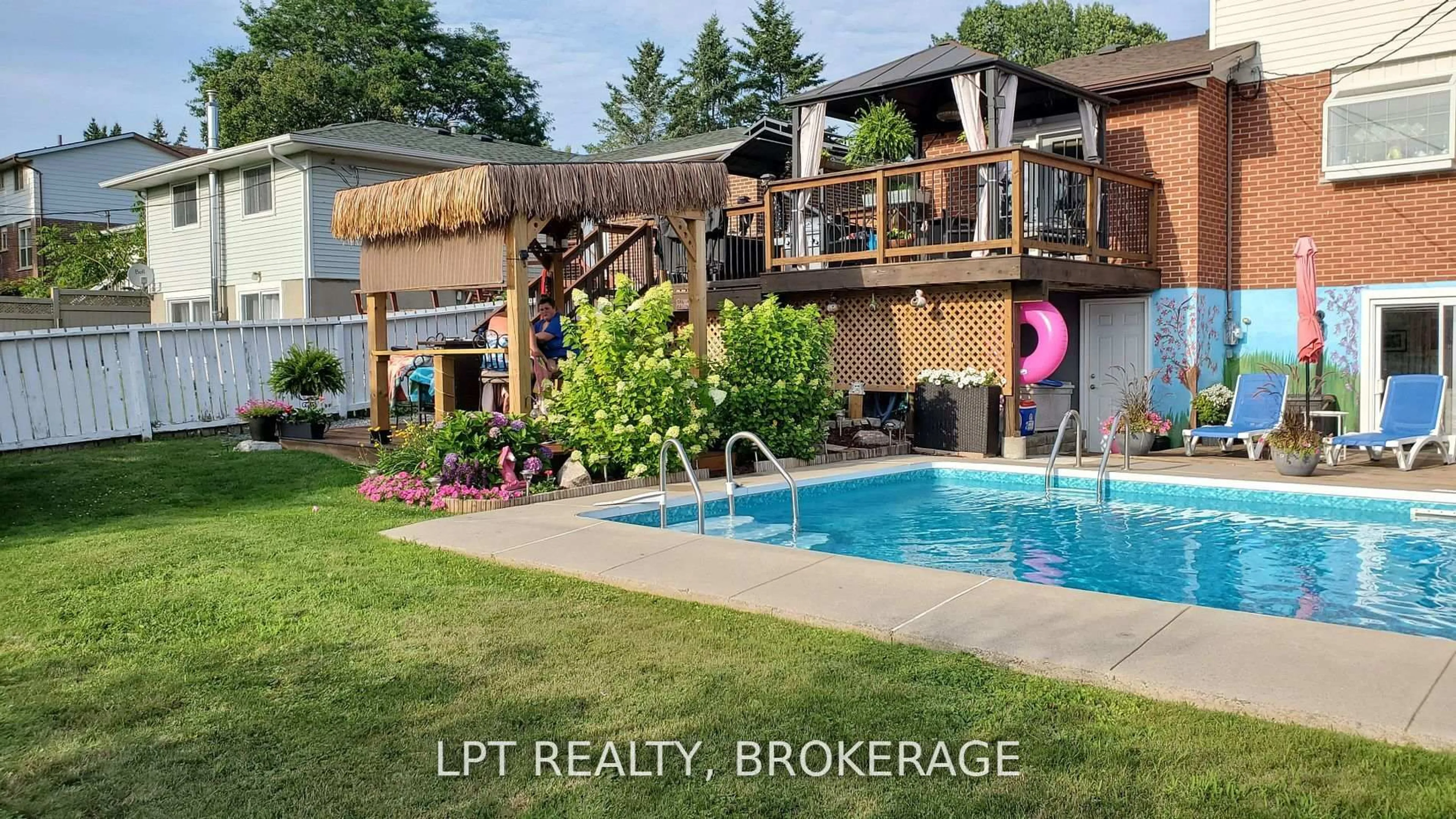 Pool for 761 Hillside Dr, Kingston Ontario K7M 5Y9
