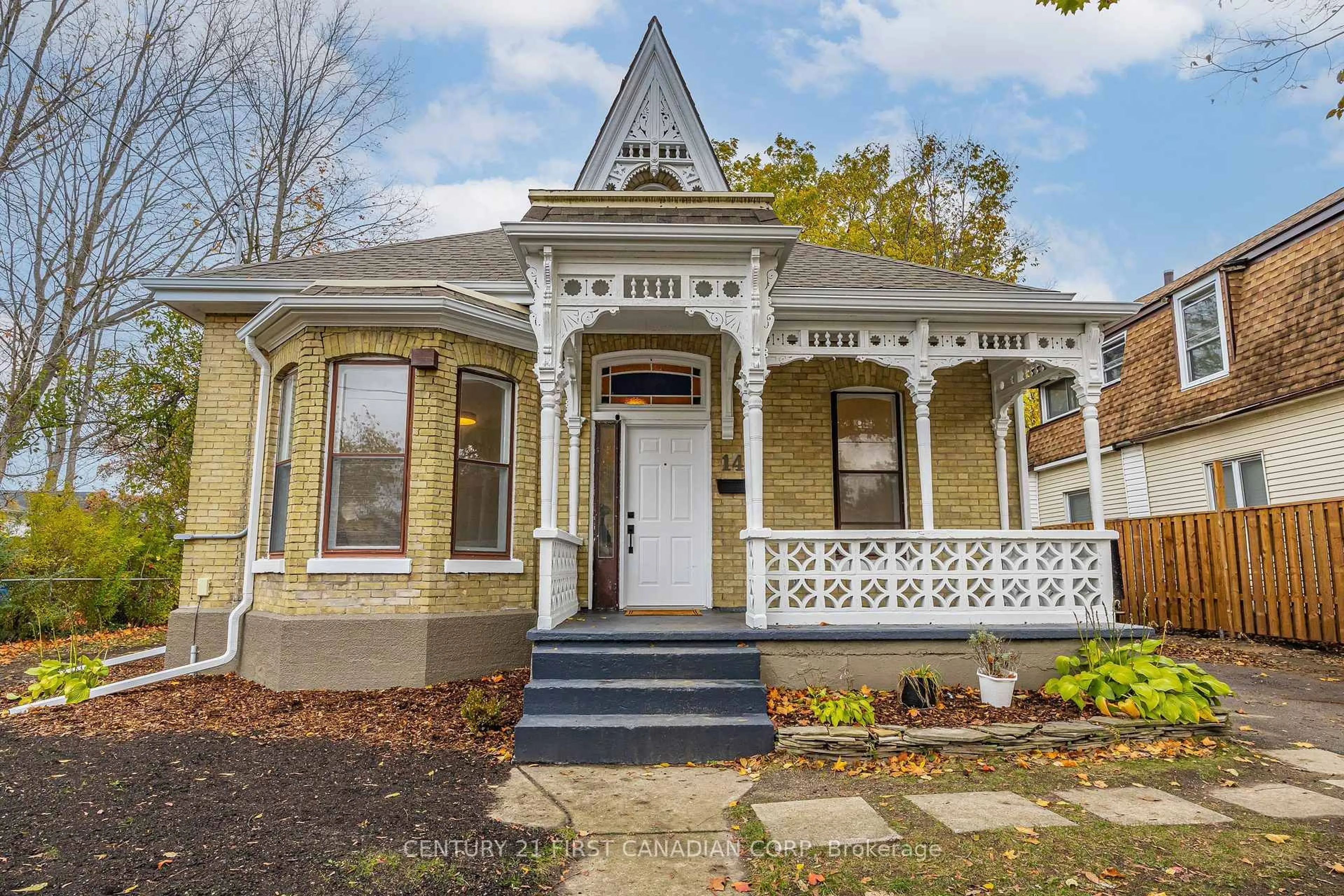Home with vinyl exterior material, street for 14 Euclid Ave, London South Ontario N6C 1C1
