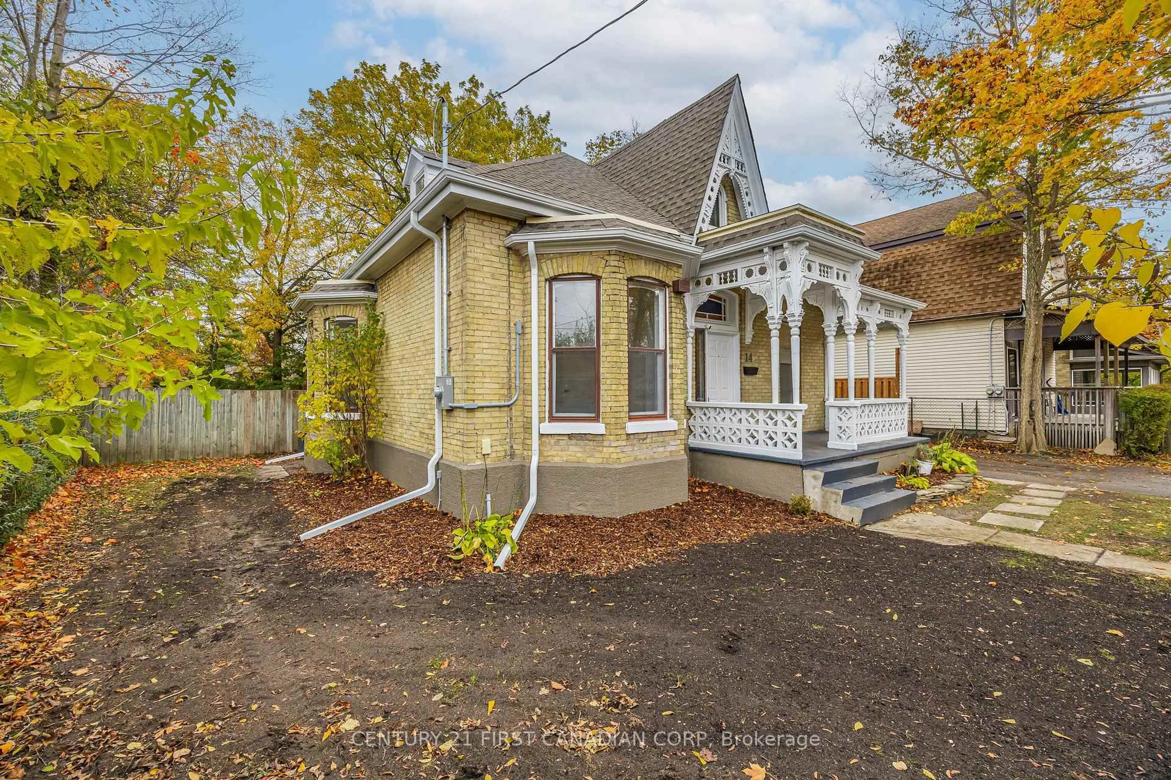 Unknown for 14 Euclid Ave, London South Ontario N6C 1C1