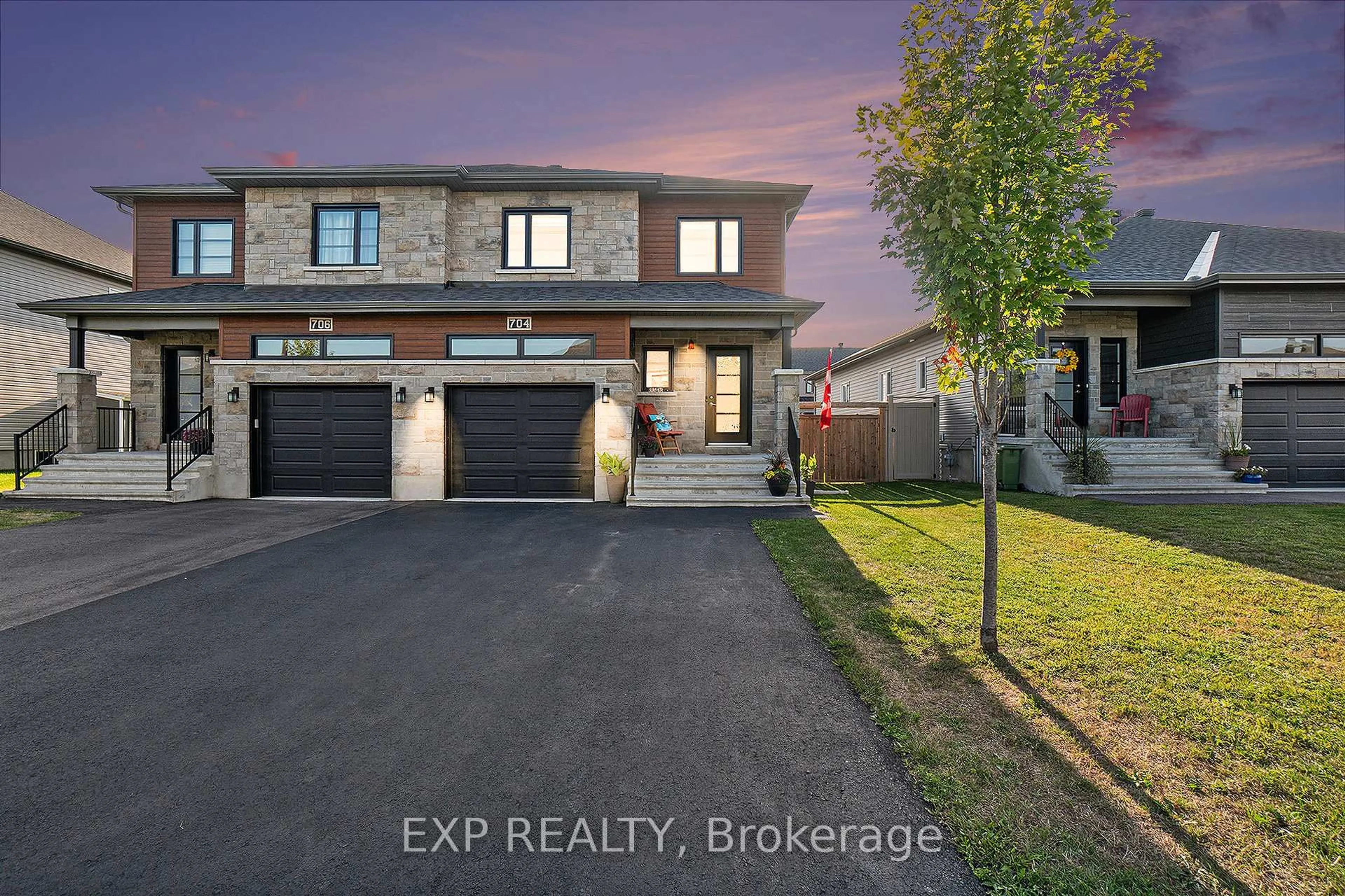 A pic from outside/outdoor area/front of a property/back of a property/a pic from drone, street for 704 Azure St, Russell Ontario K4R 1E5