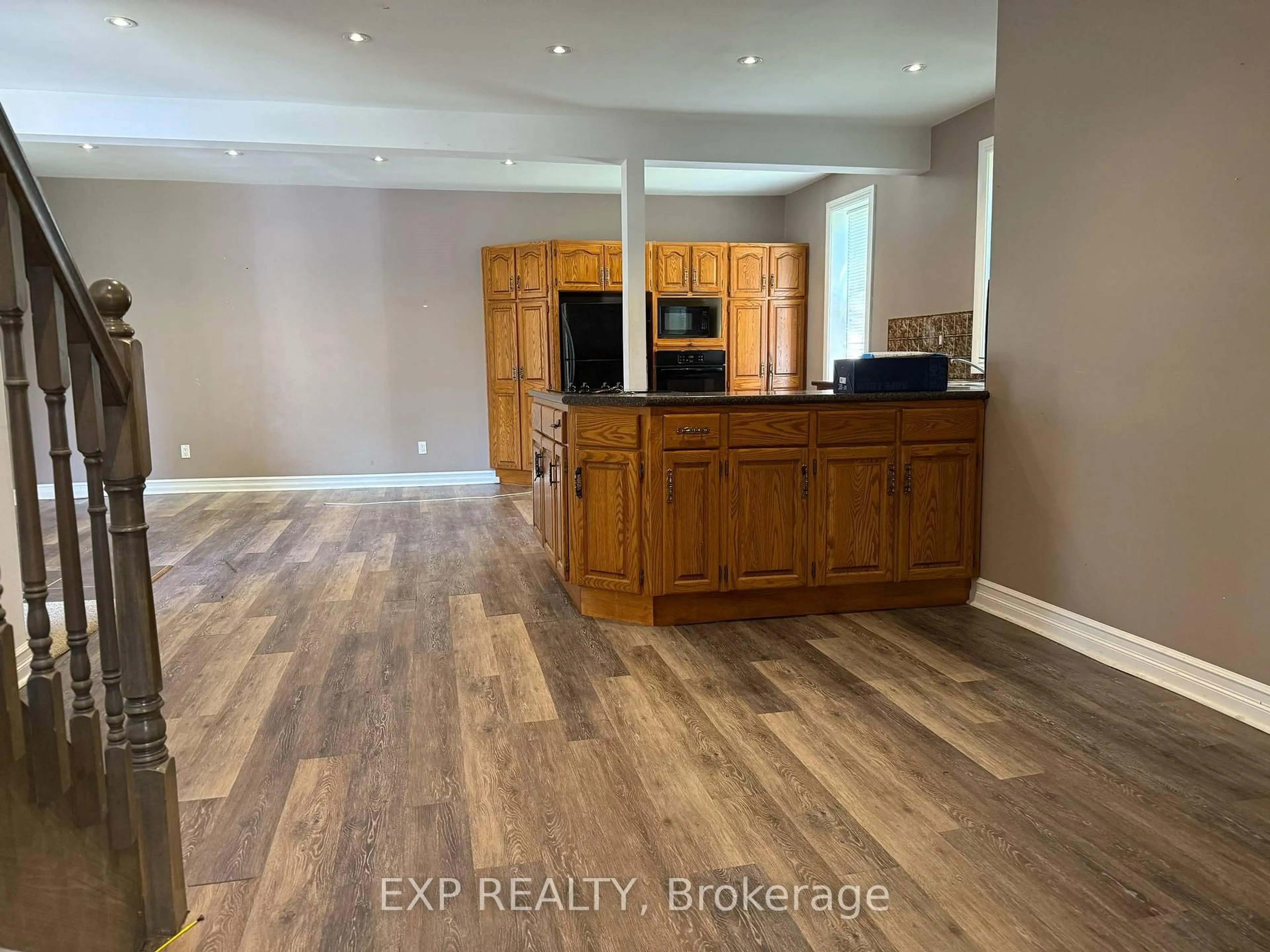 Open concept kitchen, unknown for 217 Victoria St, Shelburne Ontario L0N 1S4