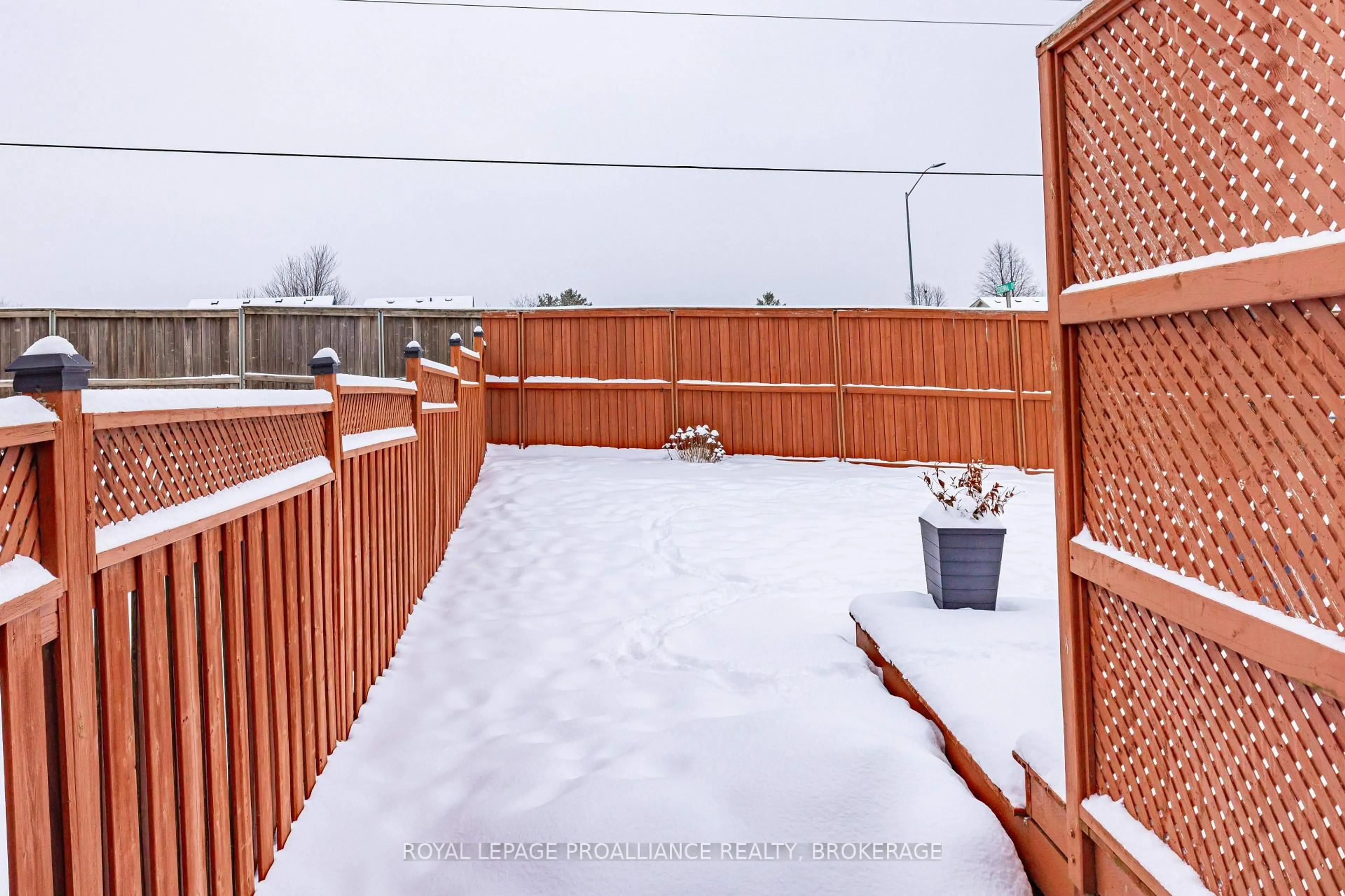 Patio, street for 2153 Swanfield St, Kingston Ontario K7M 0A9