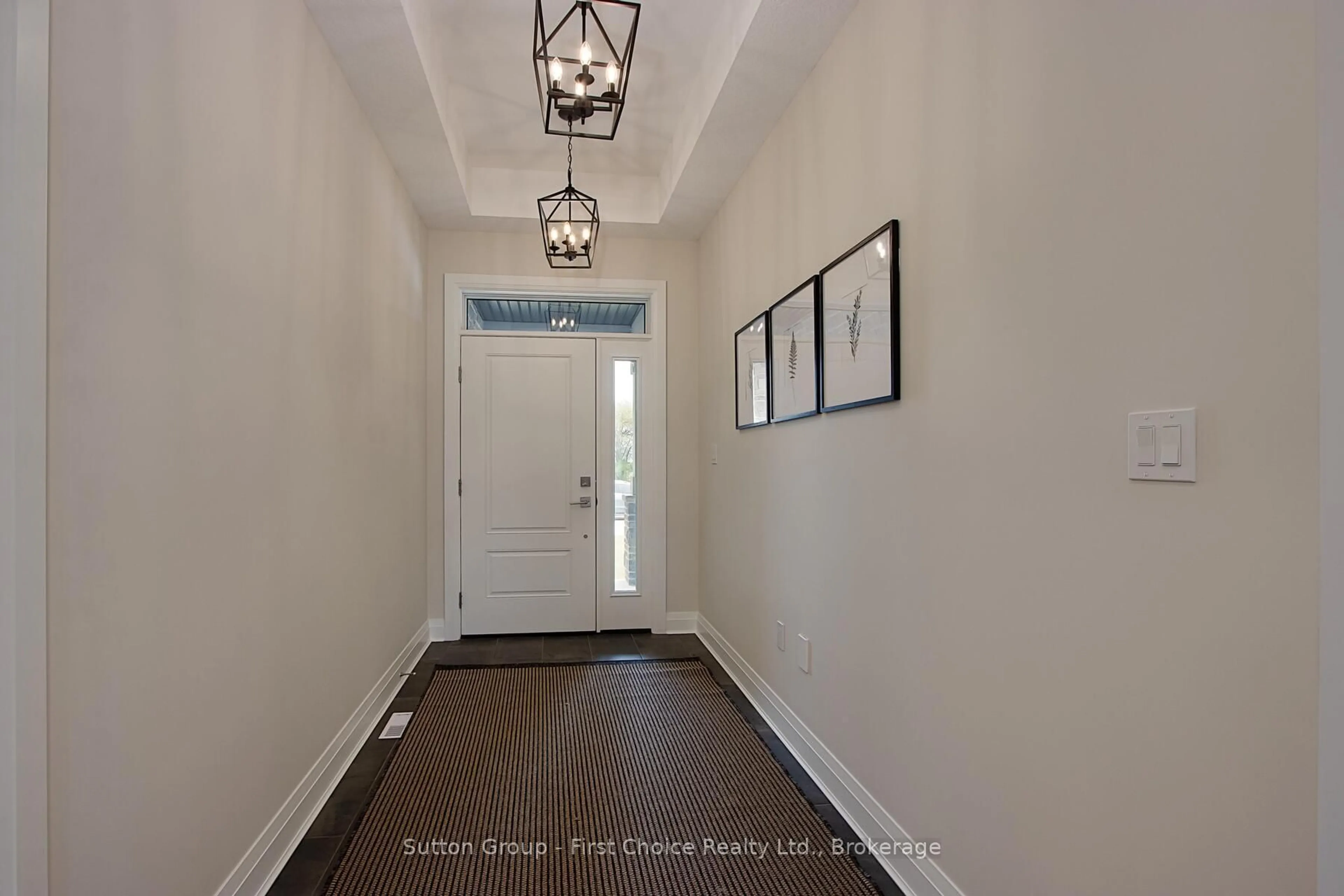 Indoor entryway for 117 KASTNER St, Stratford Ontario N5A 0J7