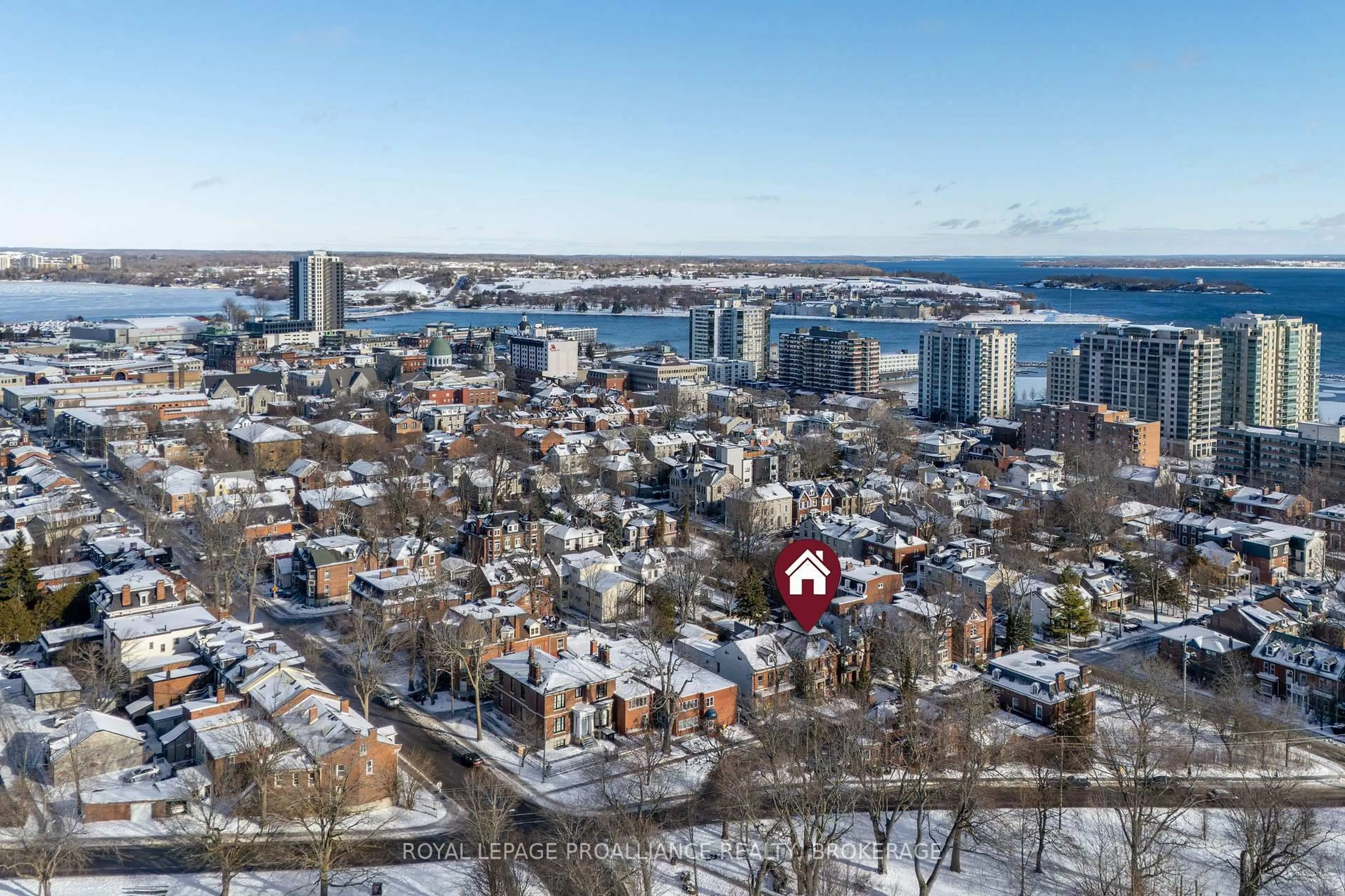 A pic from outside/outdoor area/front of a property/back of a property/a pic from drone, city buildings view from balcony for 105 Lower Union St, Kingston Ontario K7L 2N3