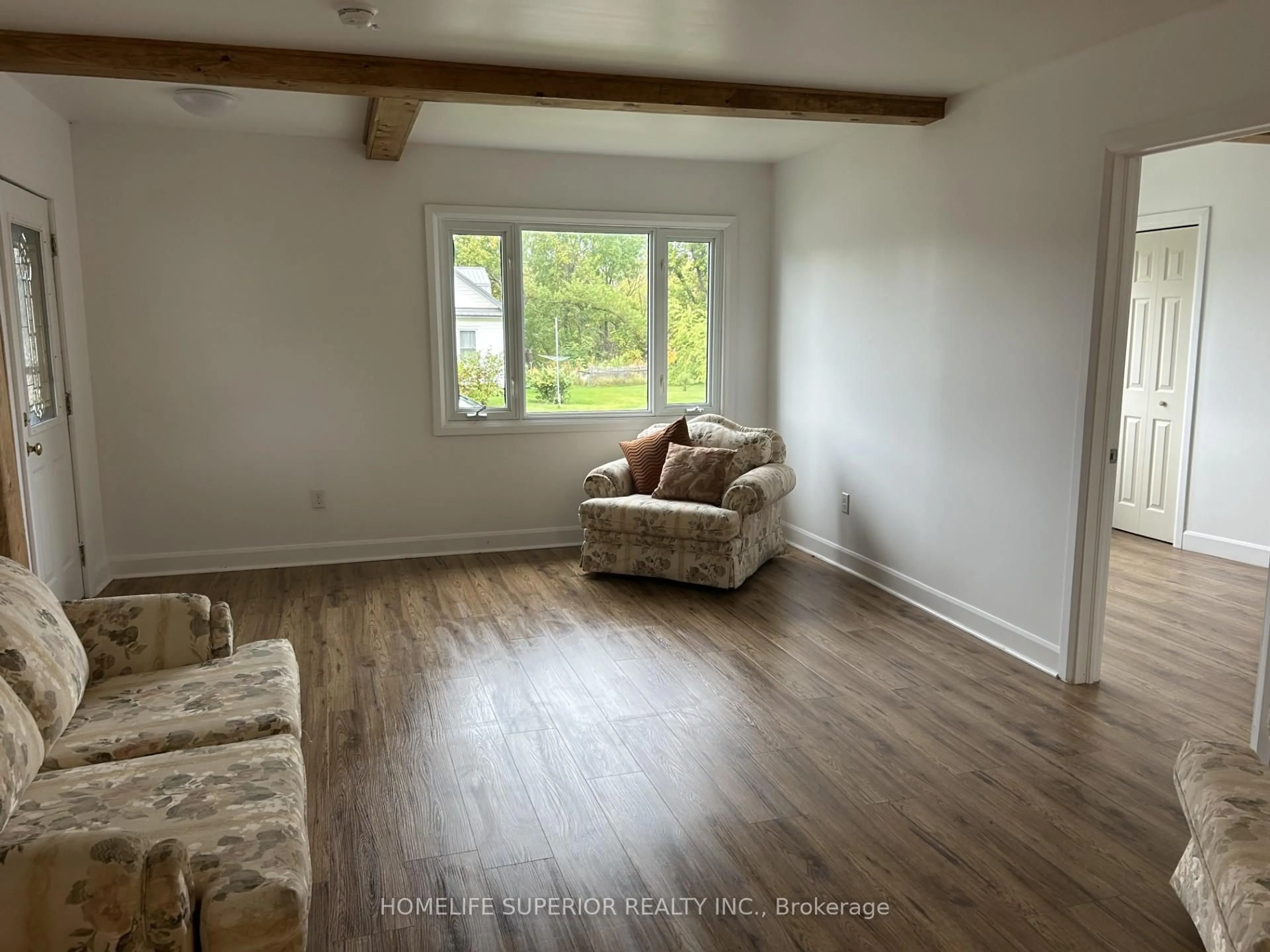 A pic of a room for 10 Main St, Limoges Ontario K0K 2M0