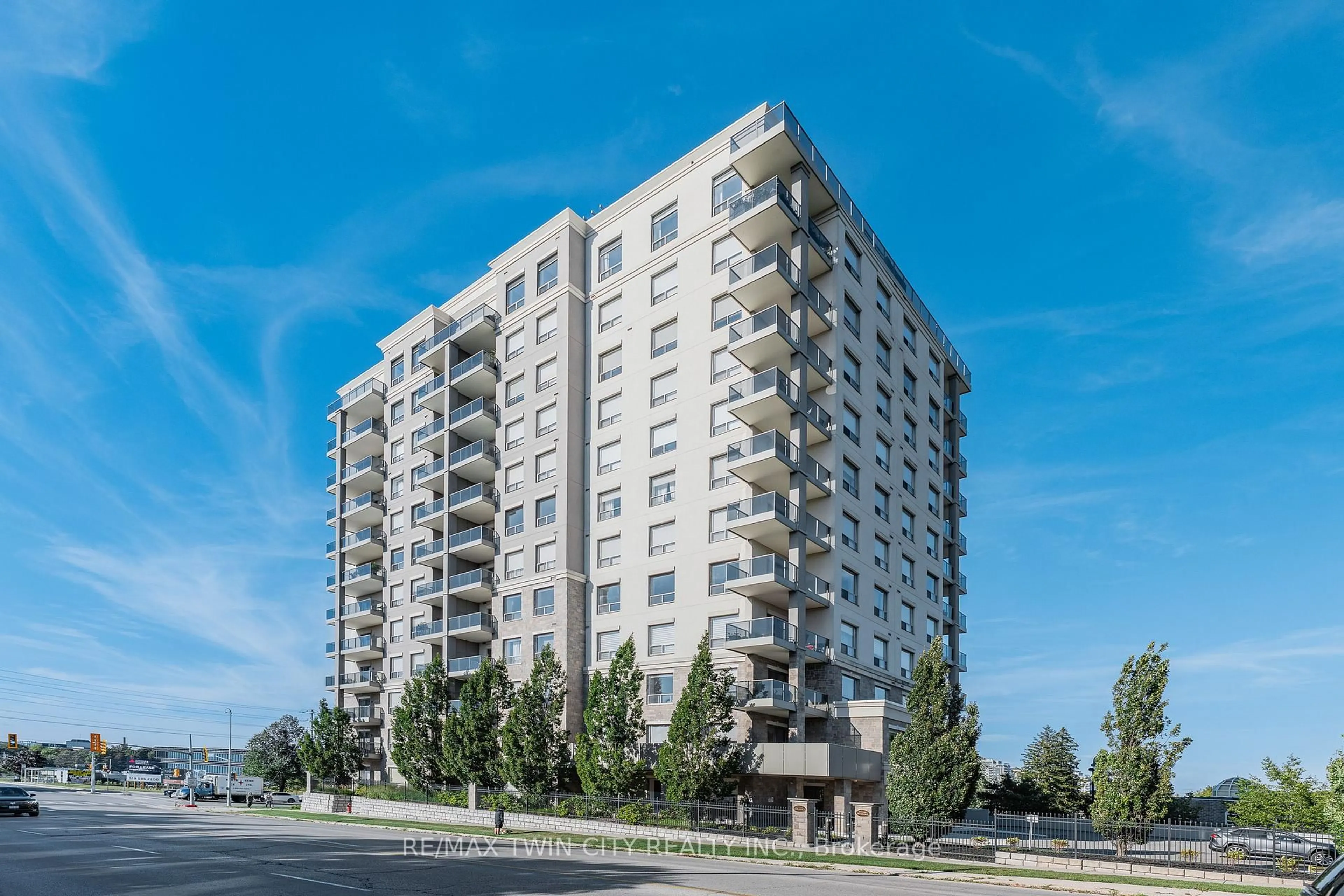 Unknown for 223 Erb St #706, Waterloo Ontario N2L 0B3