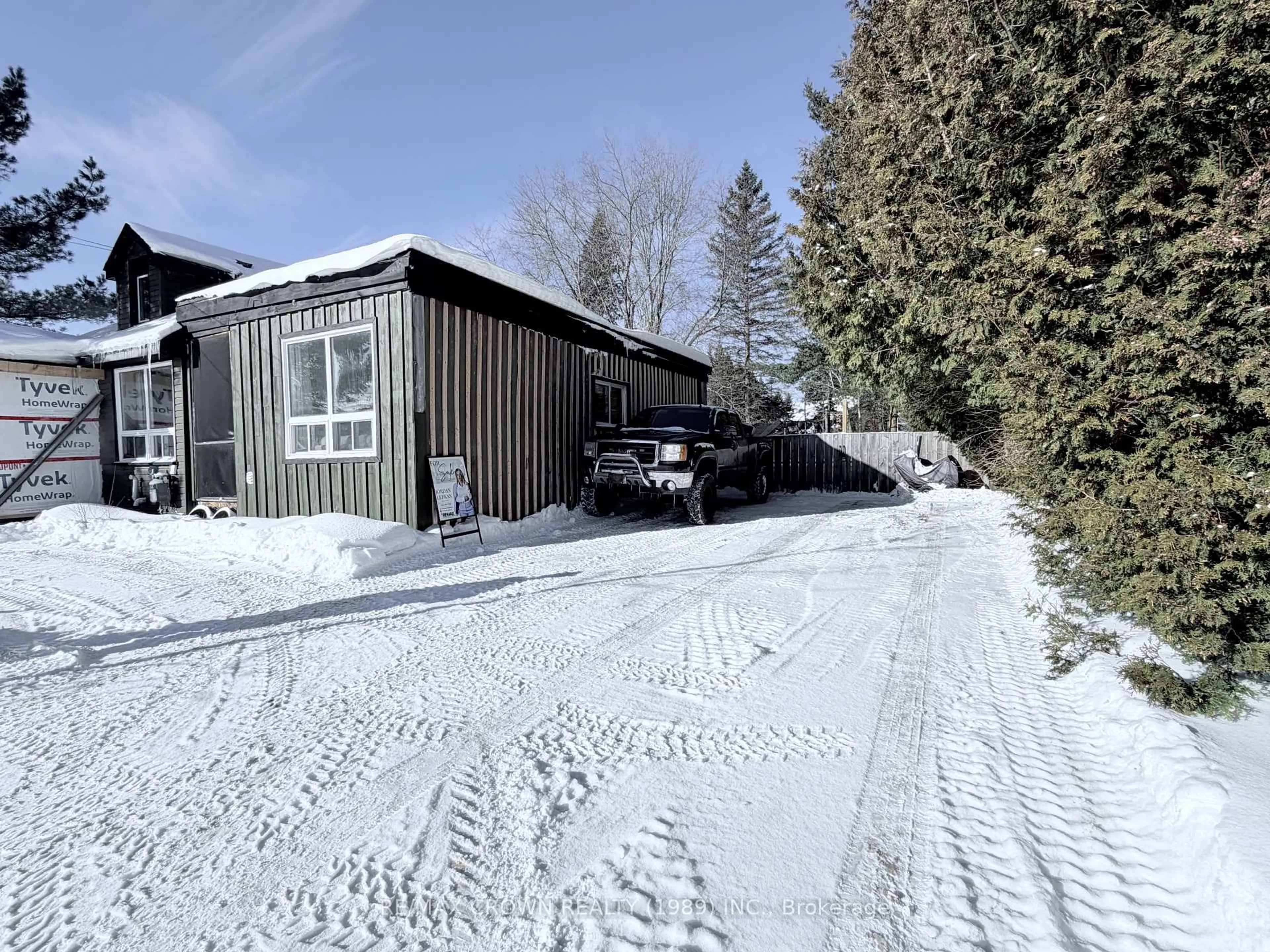 Shed for 156 Main St, Sundridge Ontario P0A 1Z0