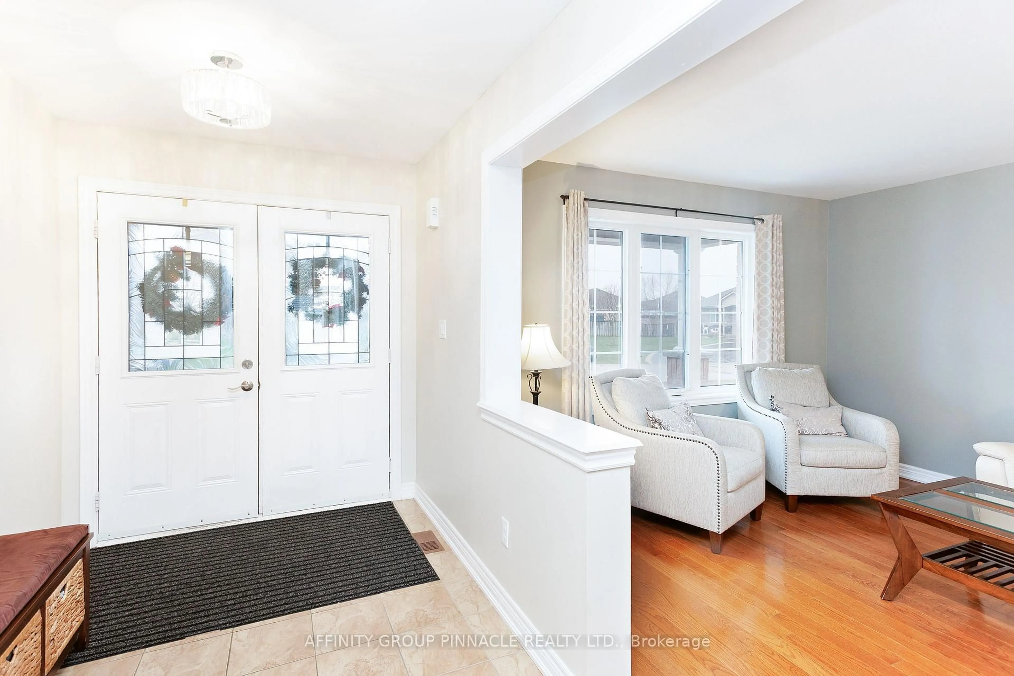 Indoor entryway for 8 Horton Pl, Kawartha Lakes Ontario K9V 0C2