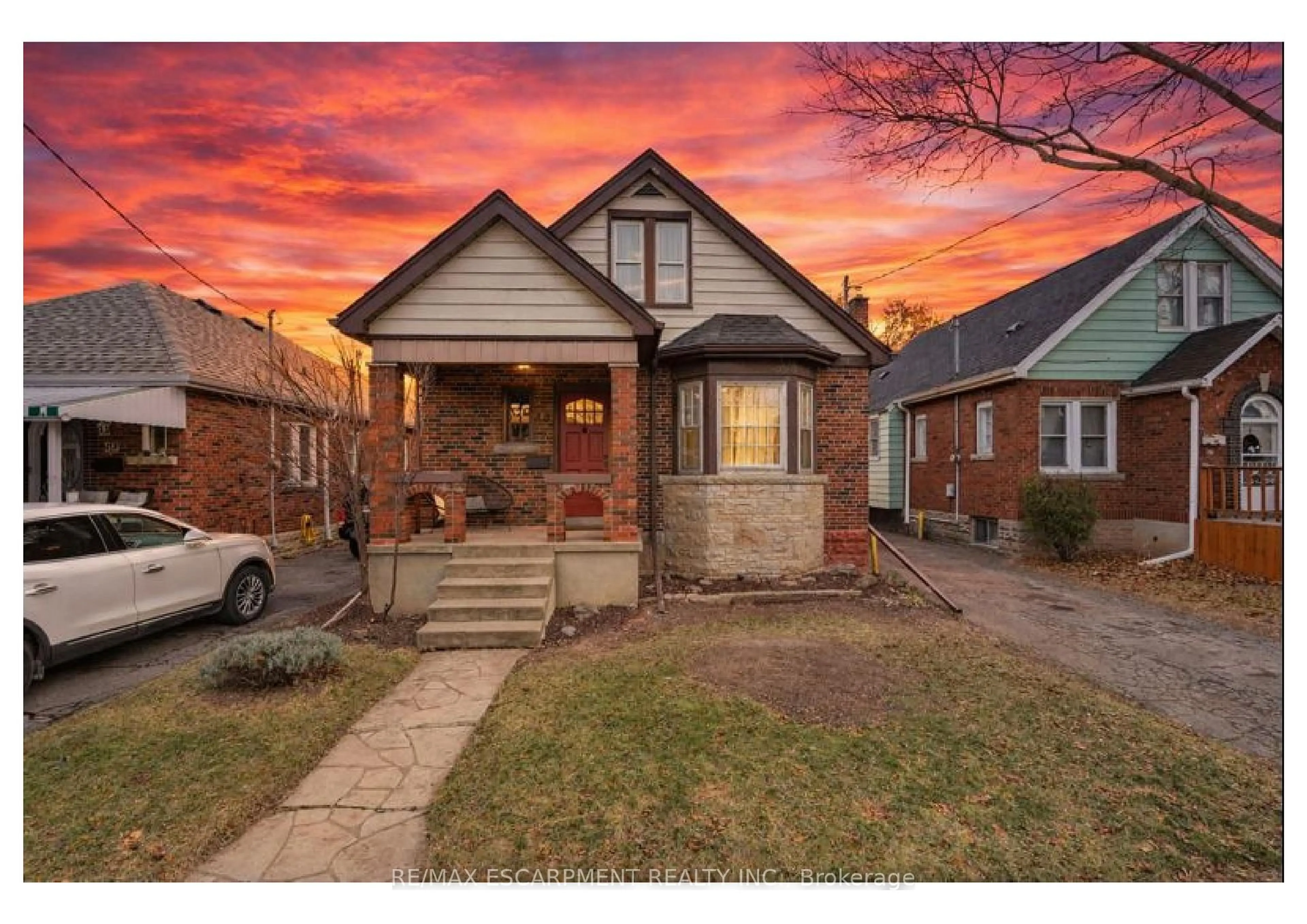 Home with brick exterior material, street for 48 Weir St, Hamilton Ontario L8H 5E6