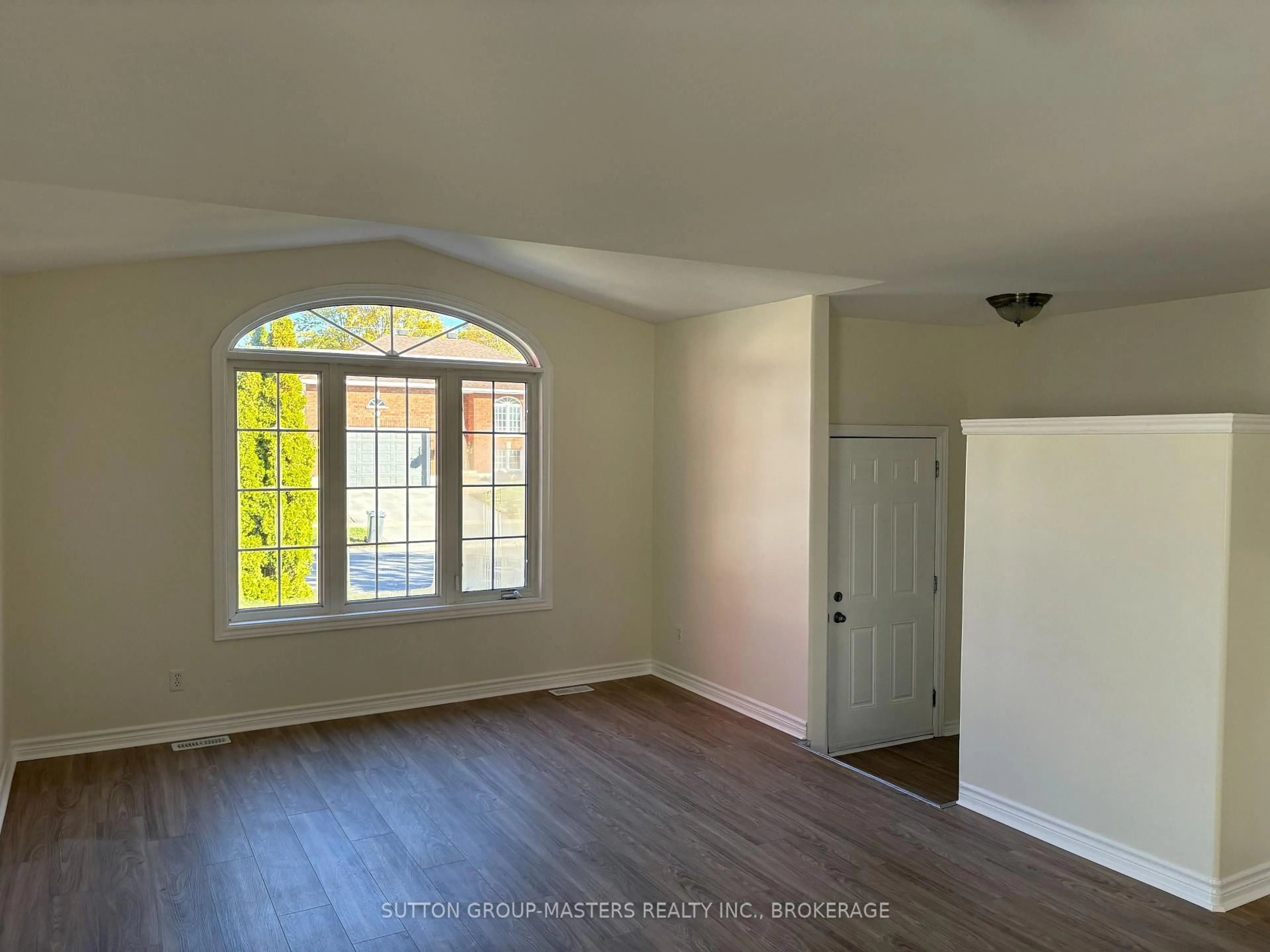 A pic of a room for 365 Boxwood St, Kingston Ontario K7M 9C3