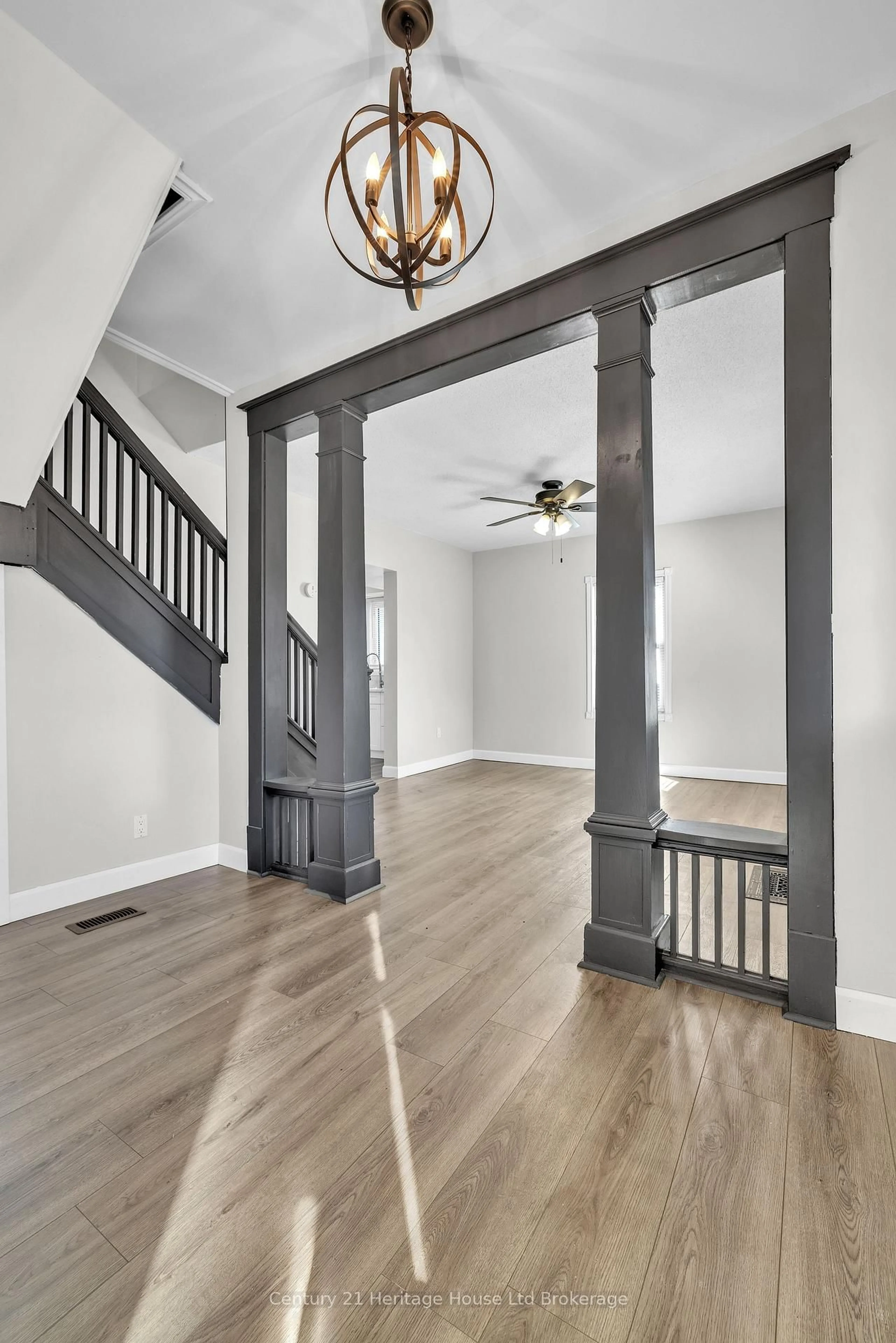 Unknown for 89 Scott St, St. Thomas Ontario N5P 1L1