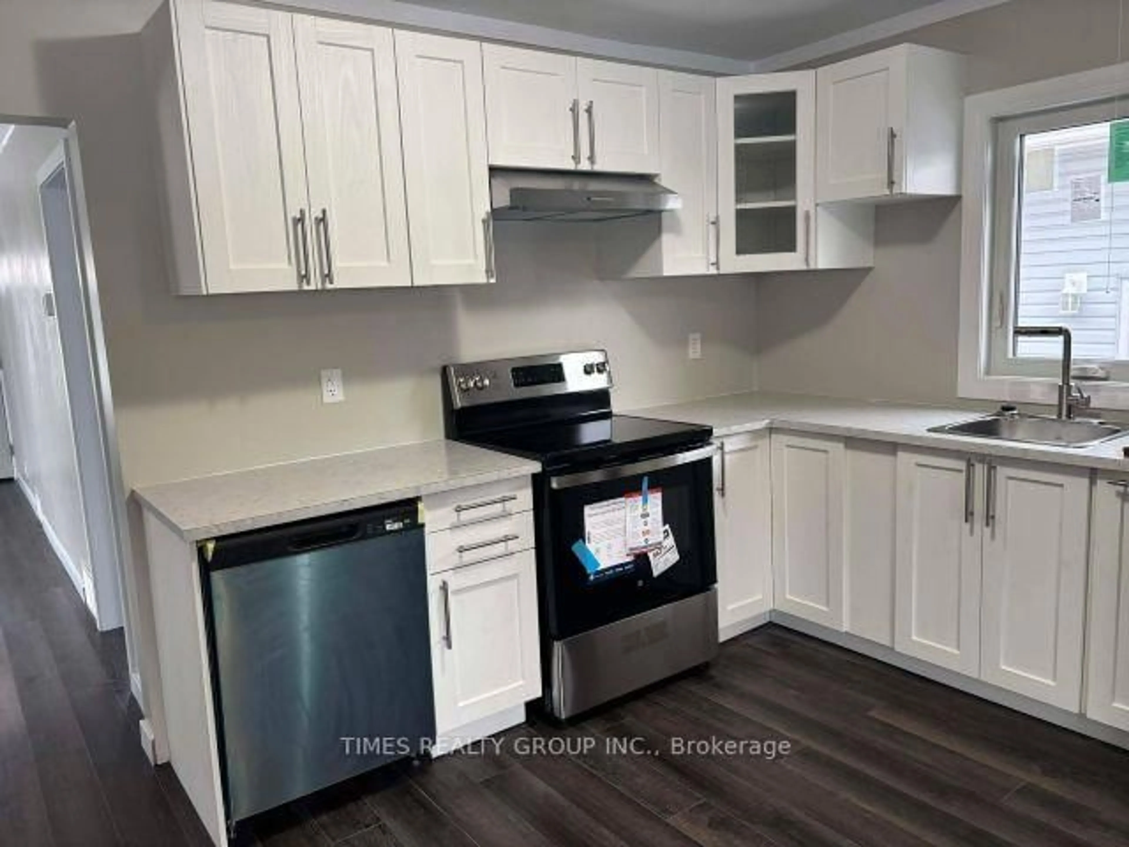 Standard kitchen, unknown for 5216 43 St, Out of Area Alberta T4V 1B7