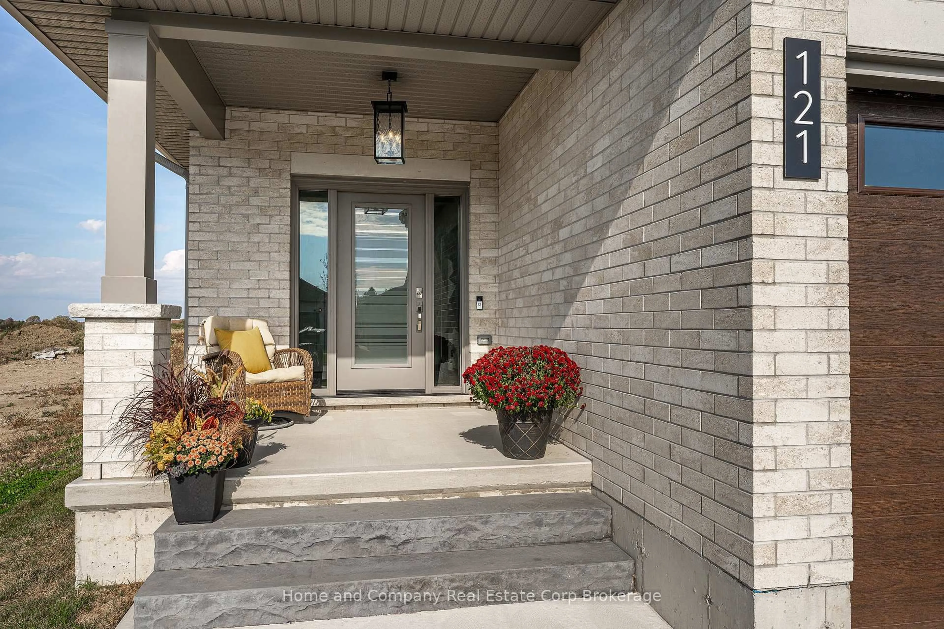 Unknown for 121 Glass St, St. Marys Ontario N4X 0C1