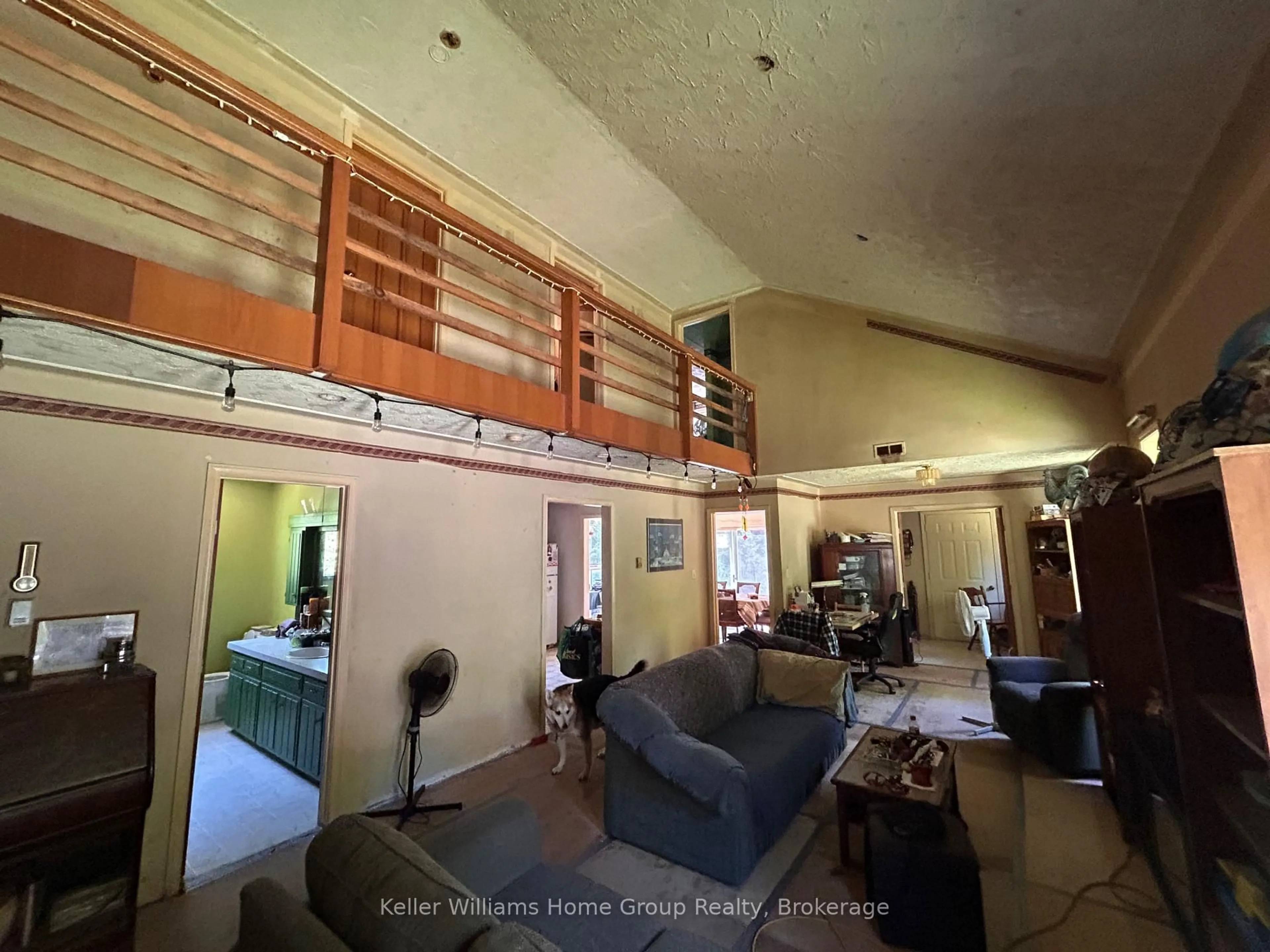 Lobby for 135431 9th Line, Grey Highlands Ontario N0C 1H0