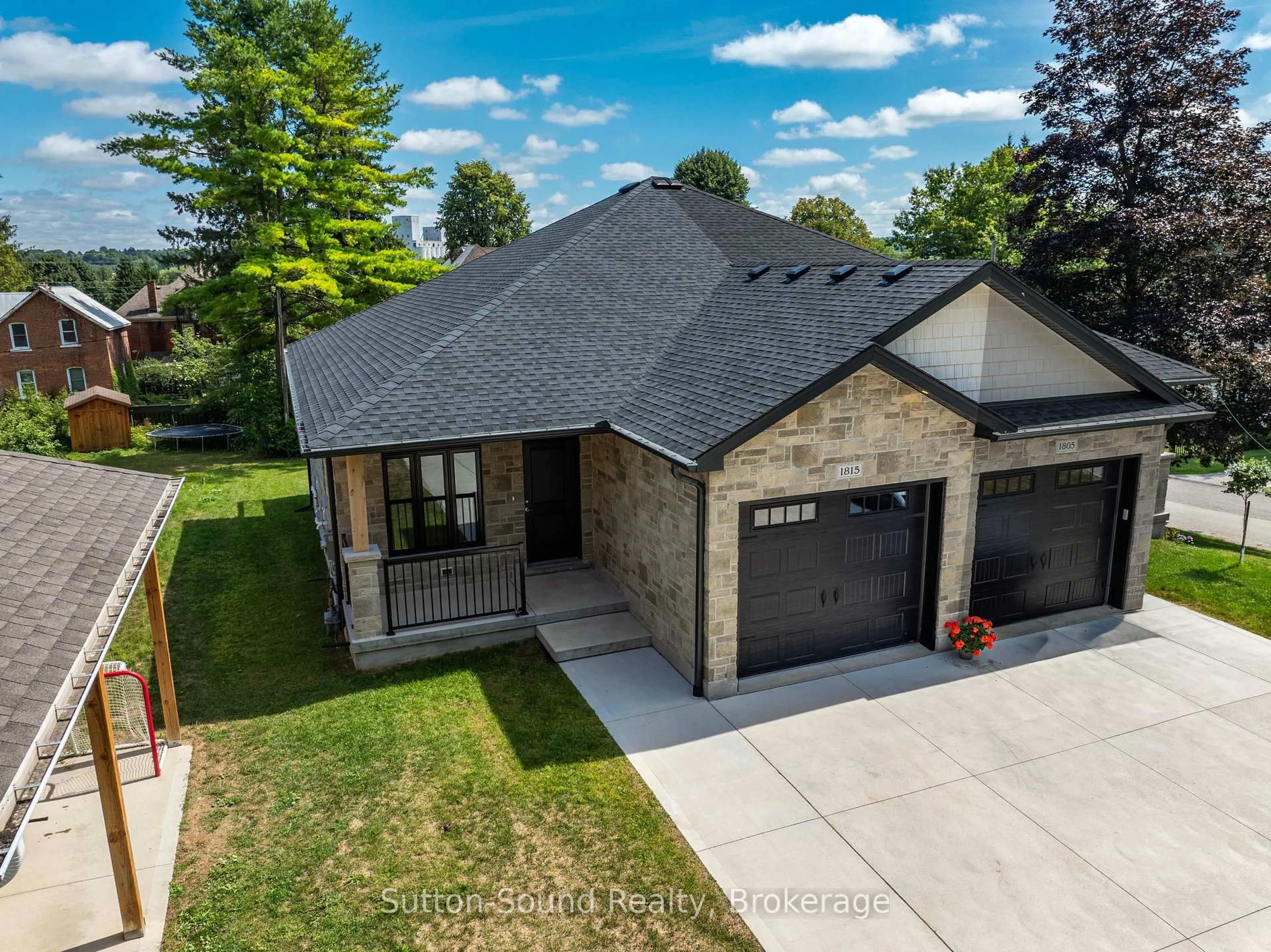 A pic from outside/outdoor area/front of a property/back of a property/a pic from drone, street for 1815 5th Ave, Owen Sound Ontario N4K 5C2