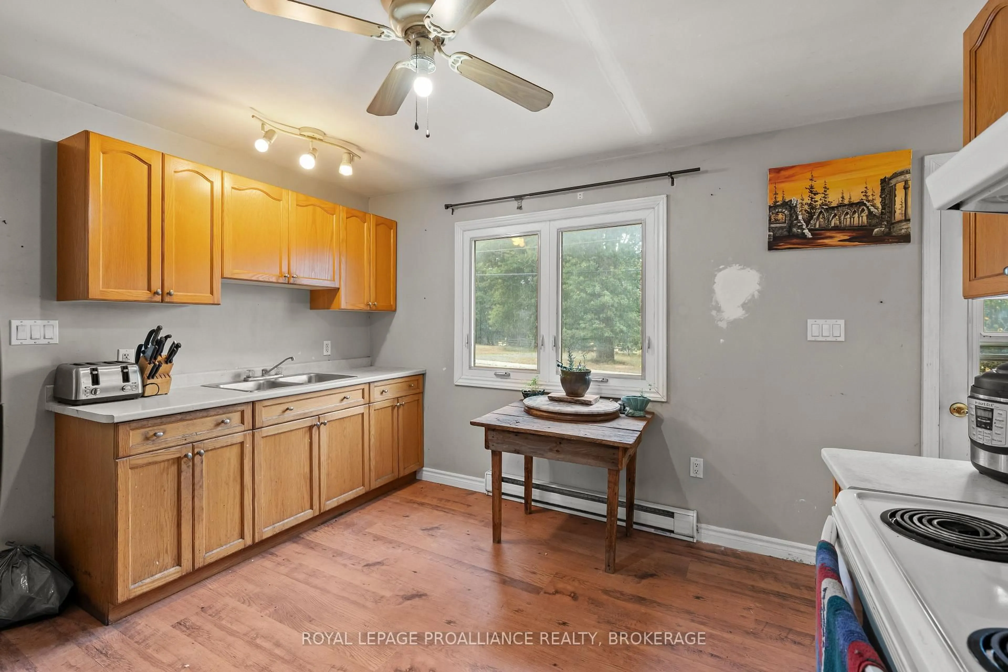 Standard kitchen, unknown for 3734 Battersea Rd, Inverary Ontario K0H 1X0