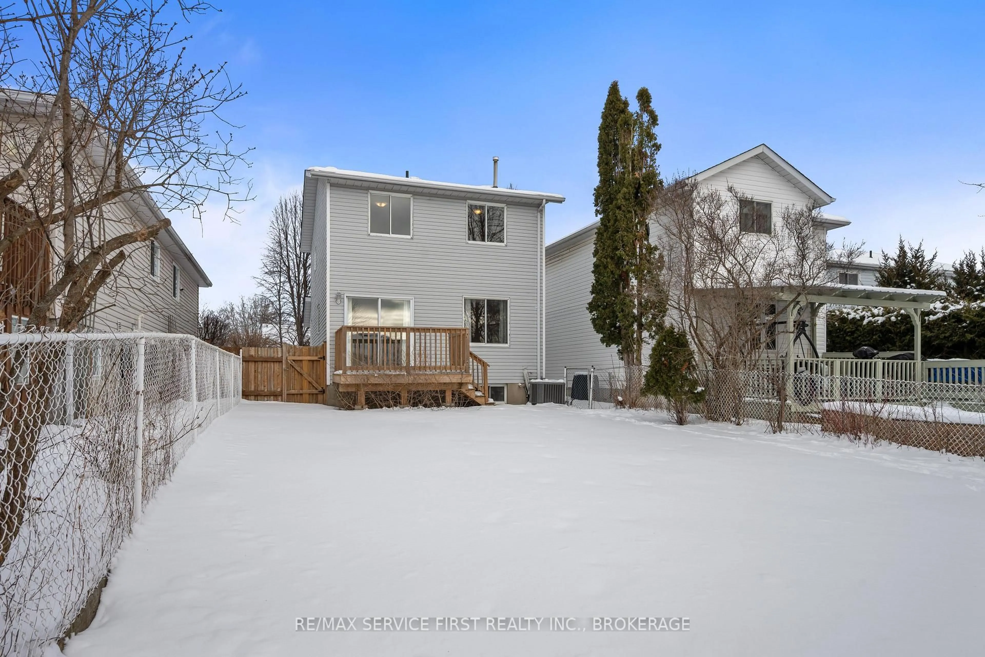 Unknown for 459 Grandtrunk Ave, Kingston Ontario K7M 8W9