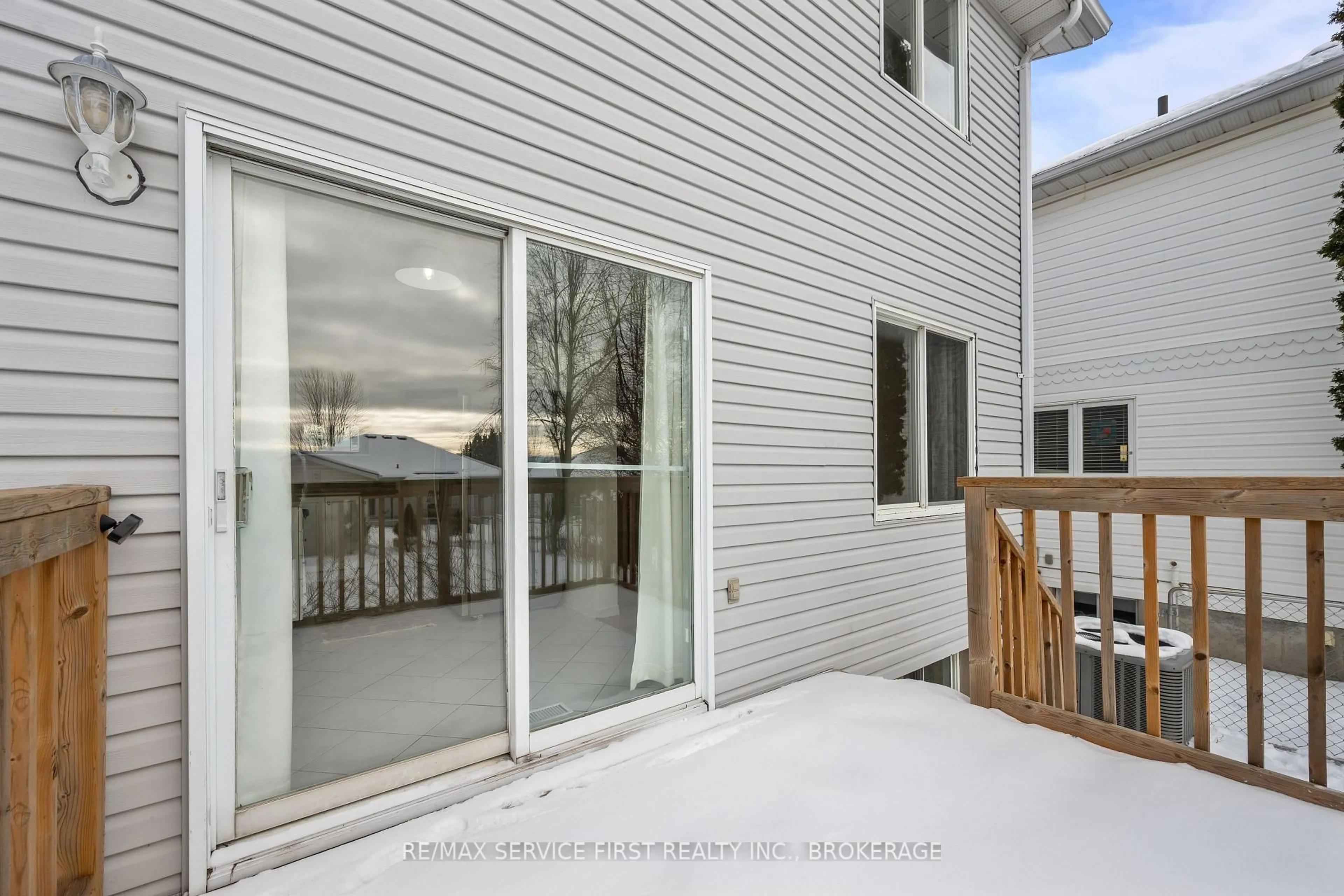 Patio, water/lake/river/ocean view for 459 Grandtrunk Ave, Kingston Ontario K7M 8W9