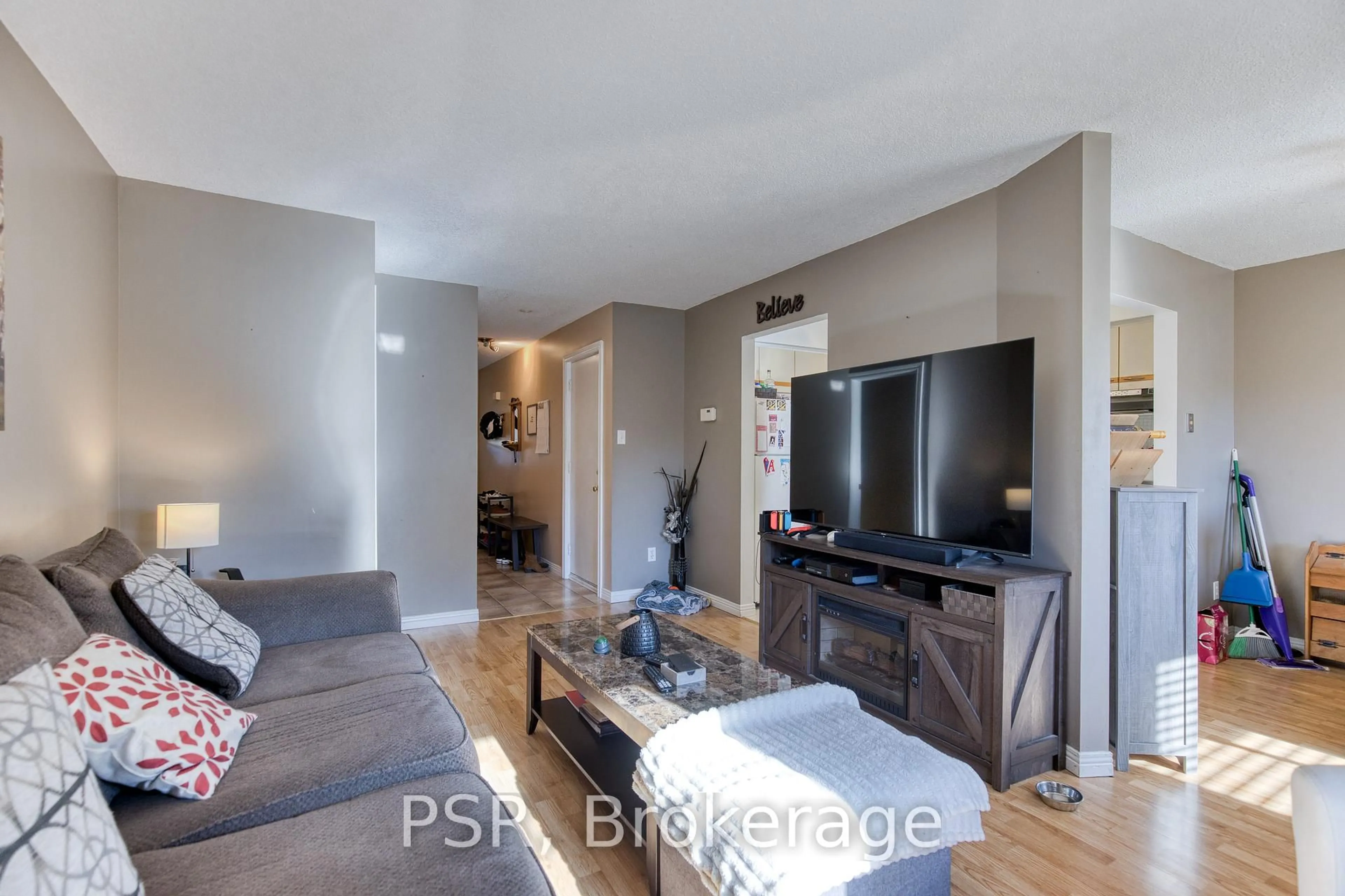 Unknown for 81 Brembel St, Kitchener Ontario N2B 3T7