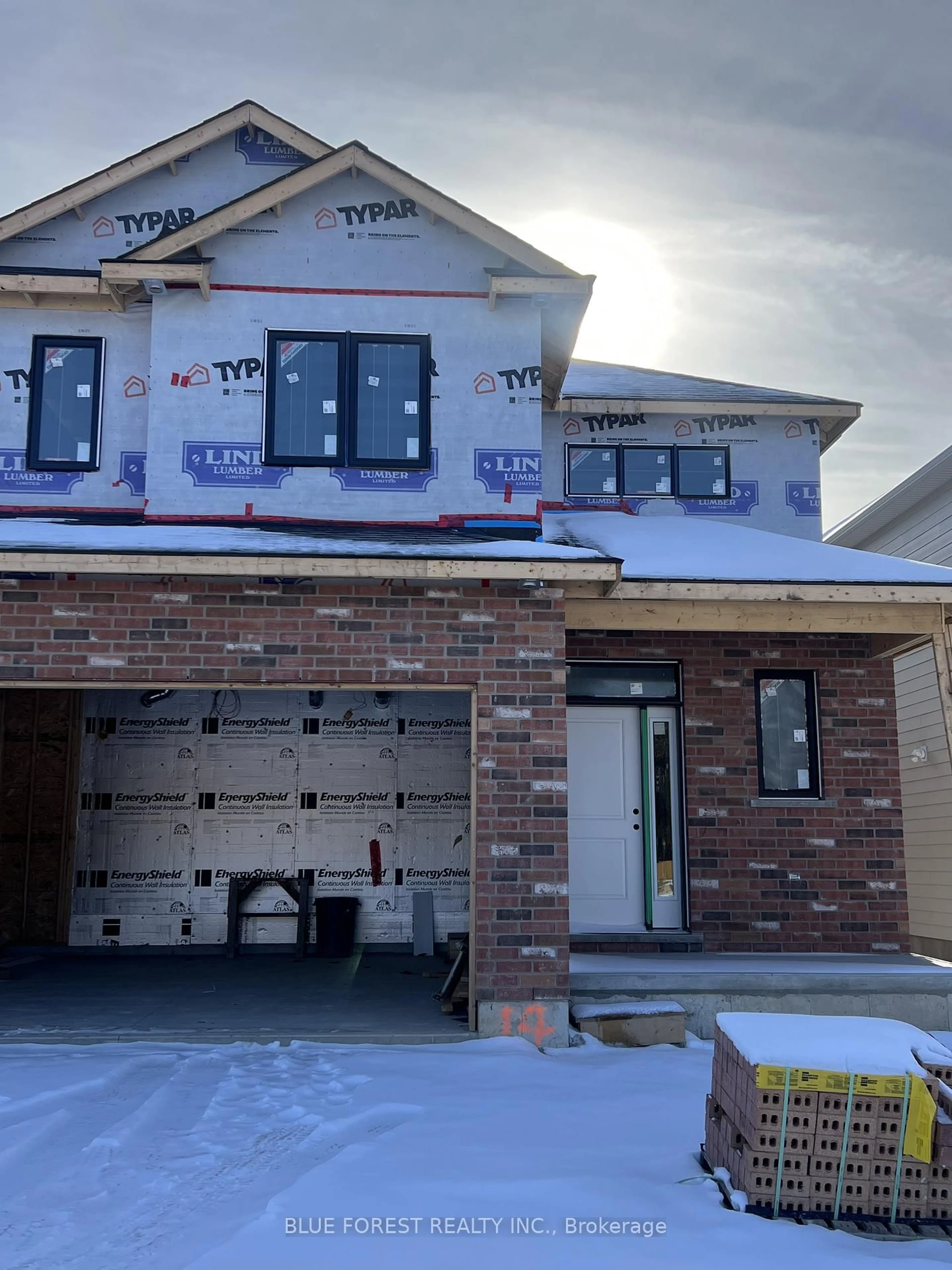 Home with brick exterior material, building for 288 Ashford St, Central Elgin Ontario N0L 1B0