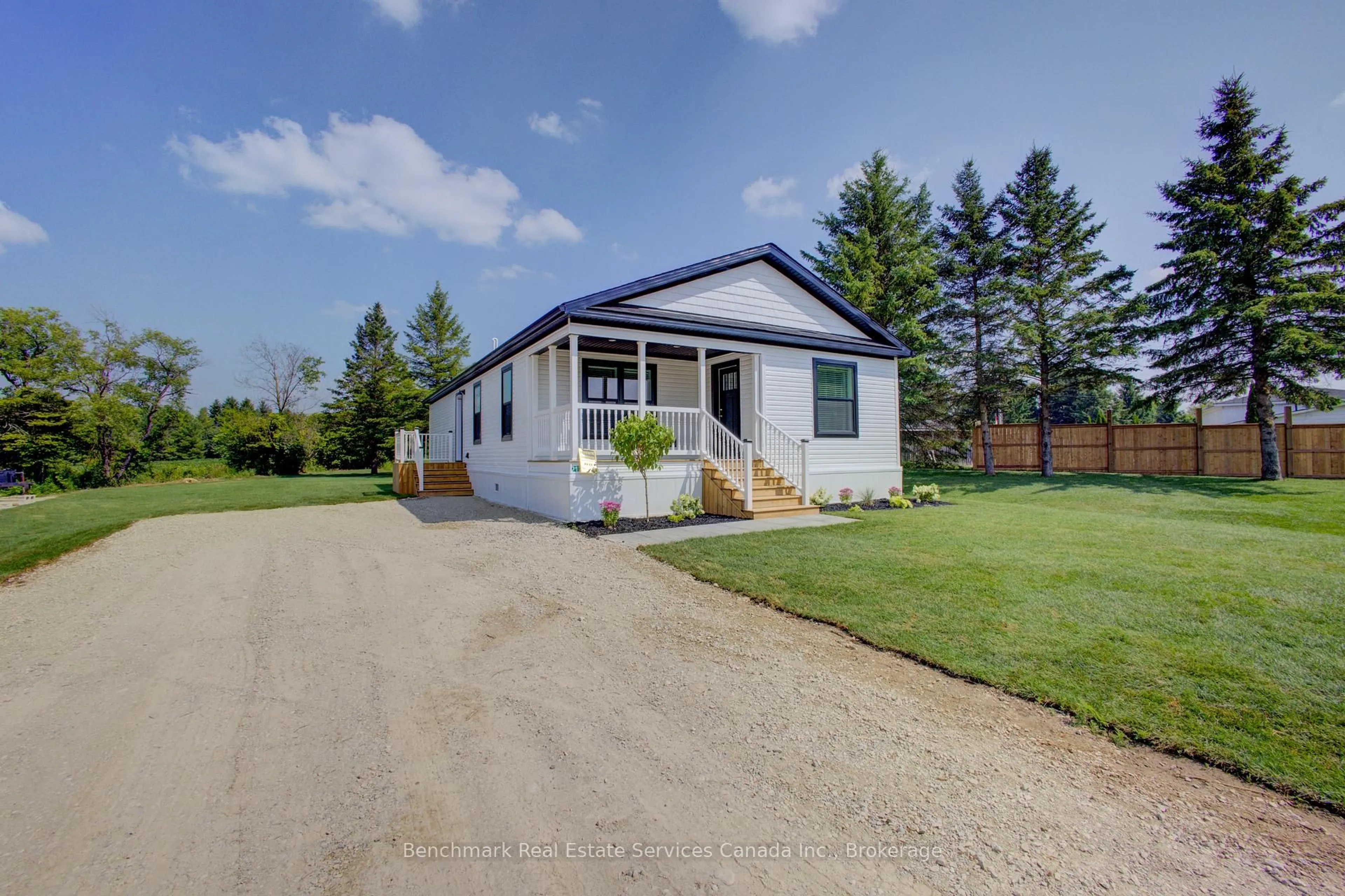A pic from outside/outdoor area/front of a property/back of a property/a pic from drone, street for 212 SPRUCE Dr, West Grey Ontario N4N 3B8