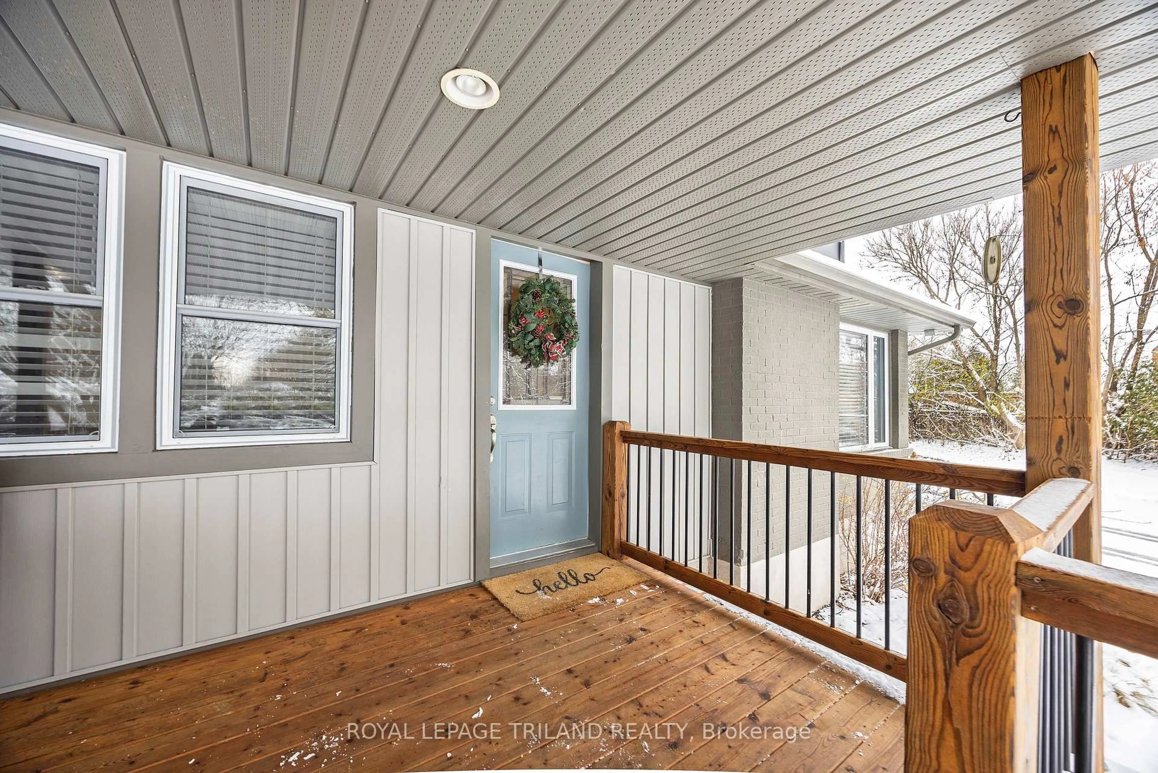 Indoor entryway for 662 Eden Ave, London South Ontario N6C 2Z7