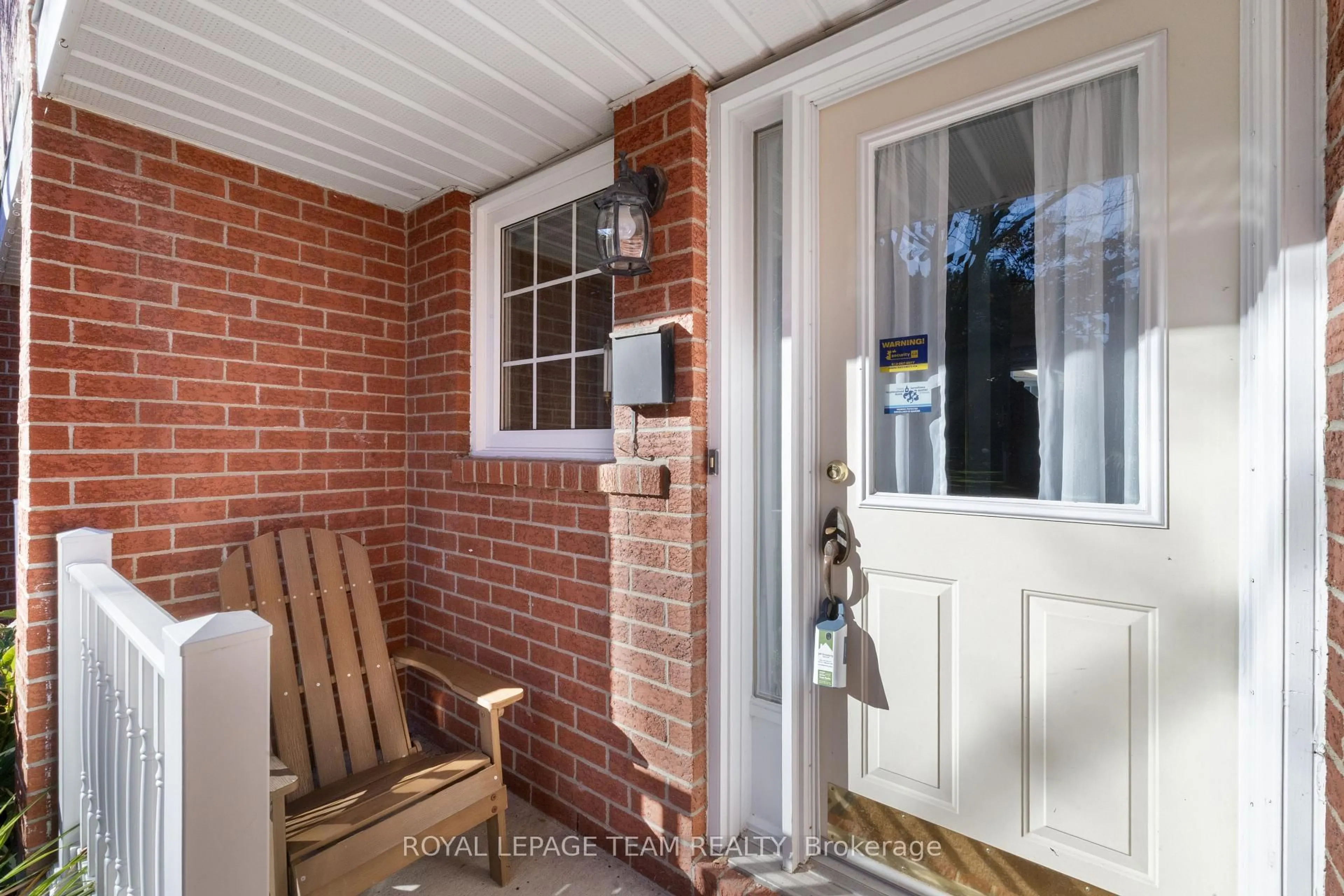 Indoor entryway for 68 Grandcourt Dr #31, Ottawa Ontario K2G 5W9