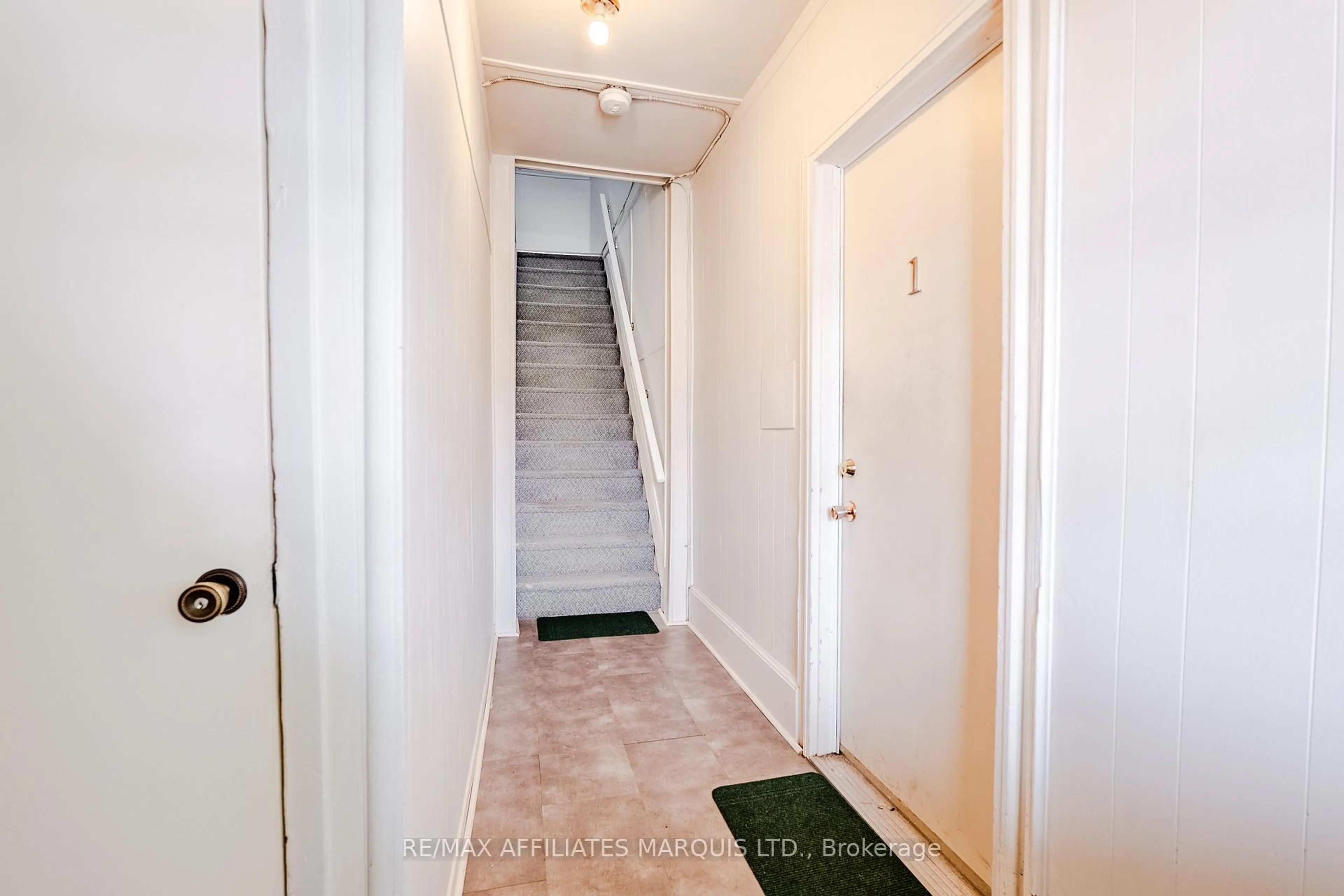Indoor entryway for 52 Elm St Ingleside St, South Stormont Ontario K0C 1R0
