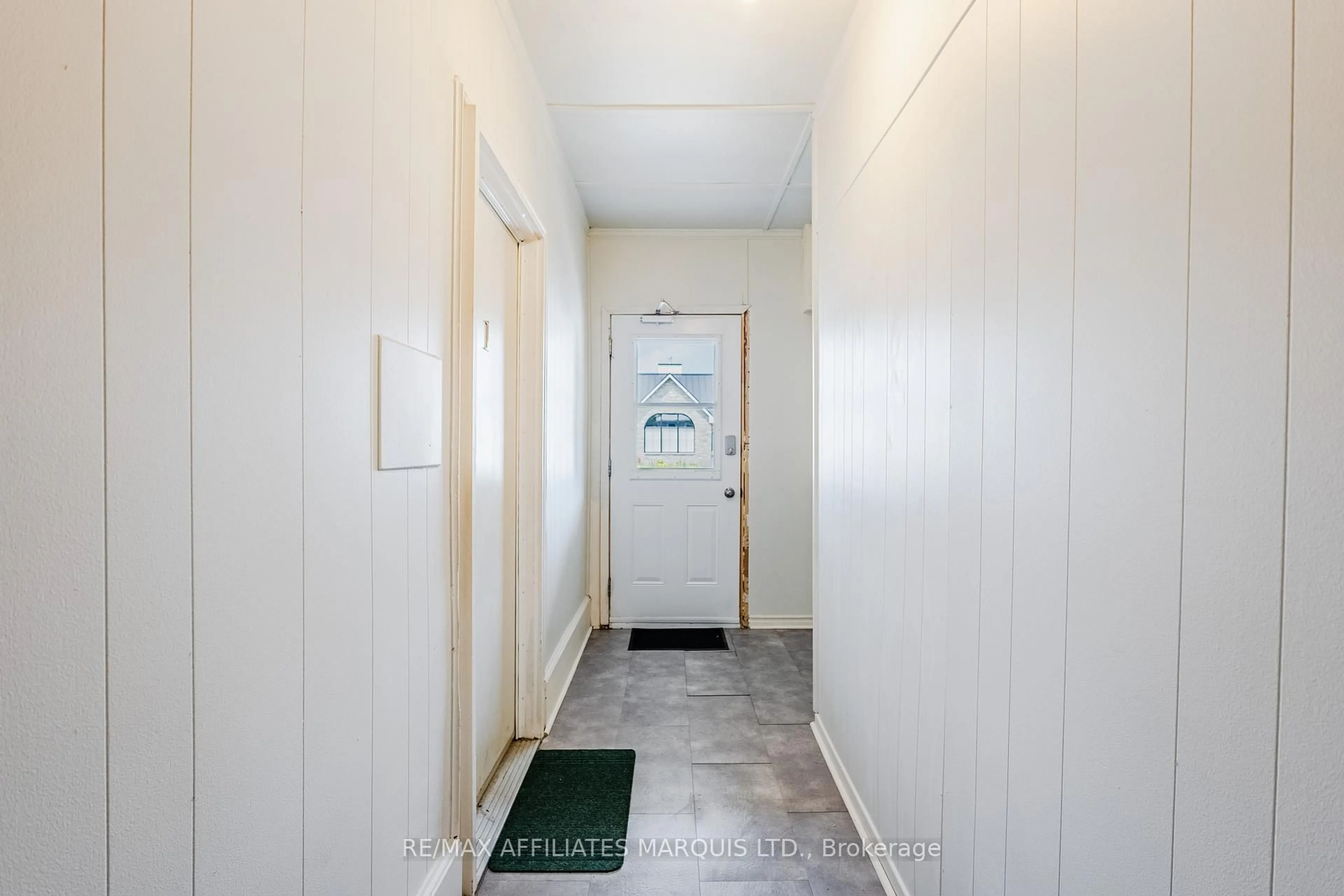 Indoor entryway for 52 Elm St Ingleside St, South Stormont Ontario K0C 1R0