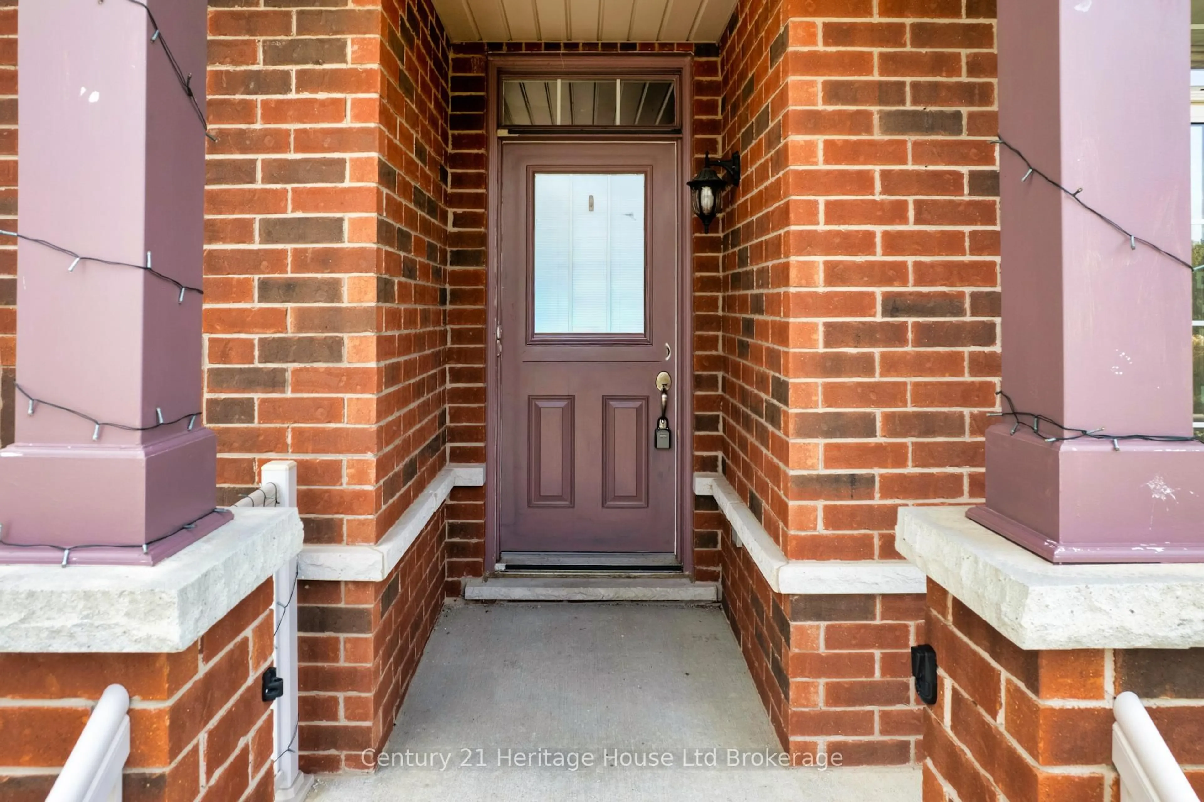 Indoor entryway for 504 Baldwin Cres, Woodstock Ontario N4T 0G6