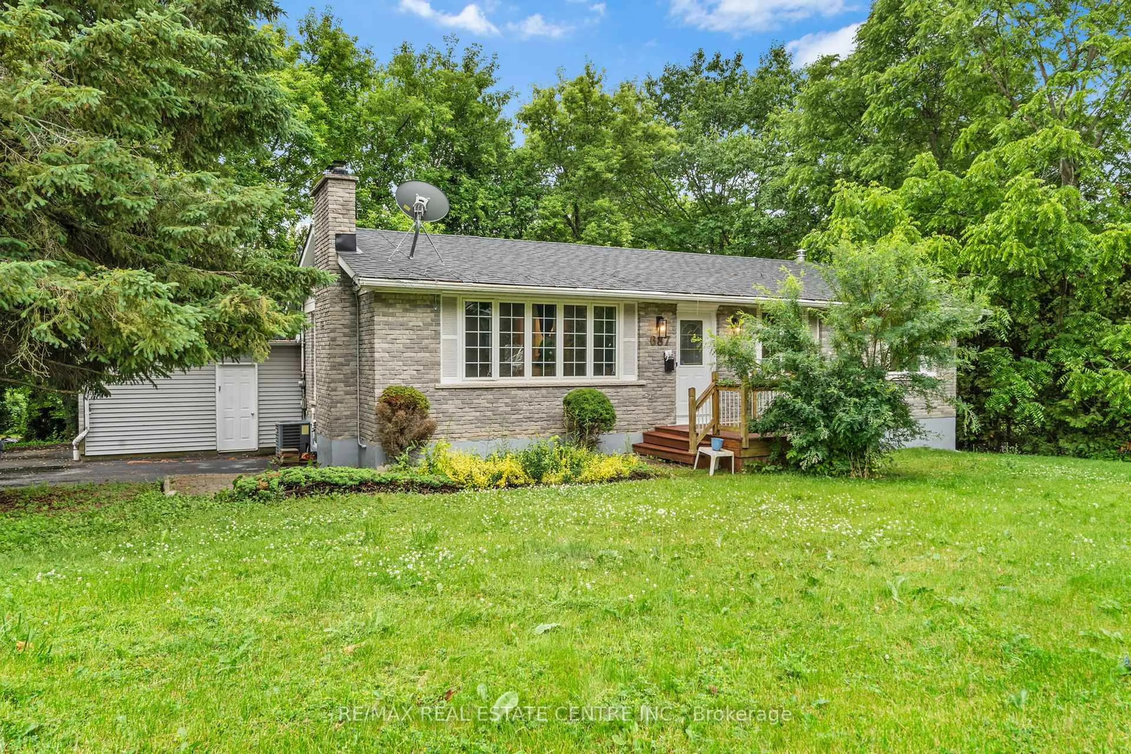 Unknown for 687 High Gate Park Dr, Kingston Ontario K7M 5Z7