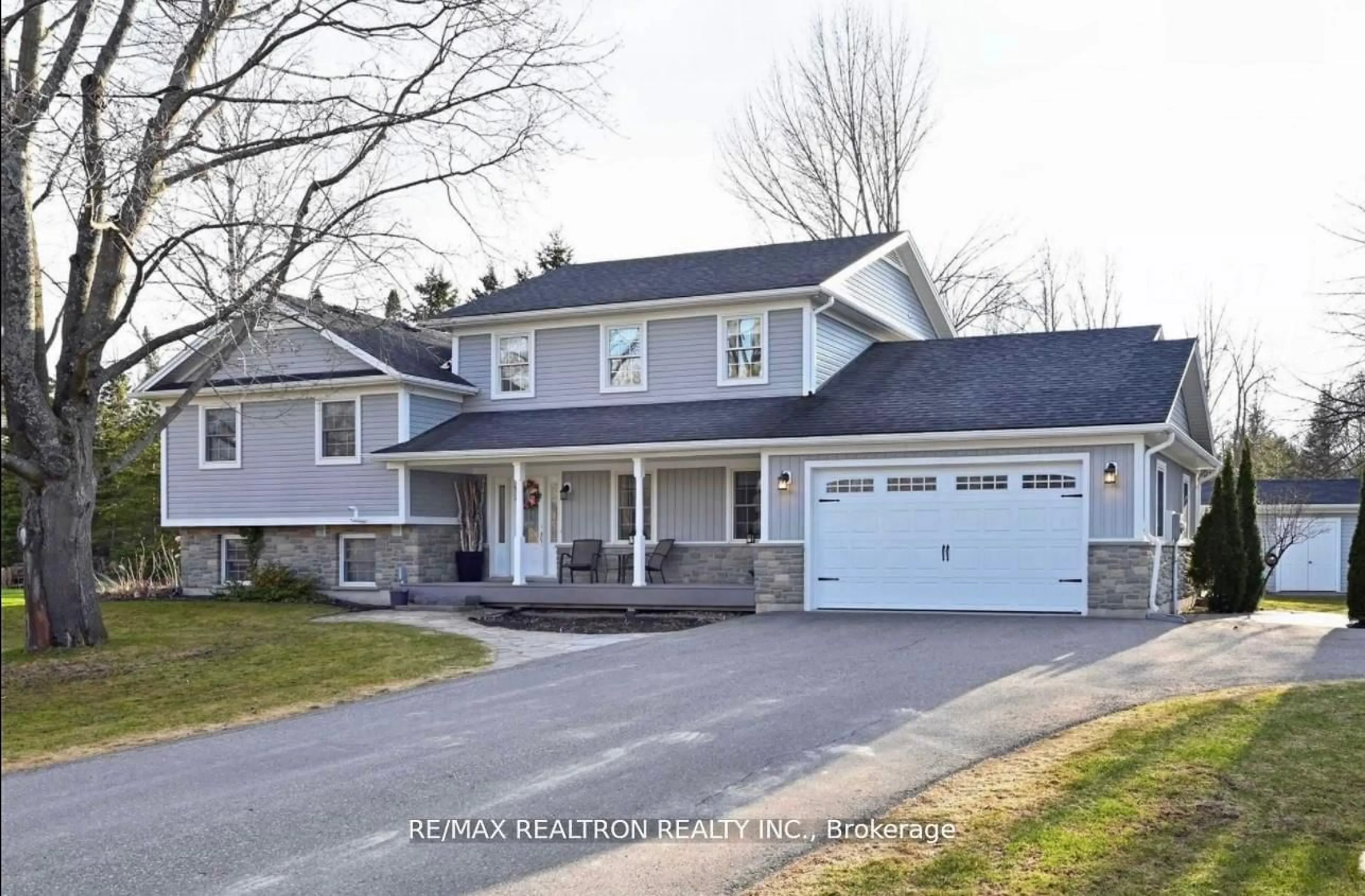 Home with vinyl exterior material, street for 100 Birch Grve, Shelburne Ontario L9V 2W3