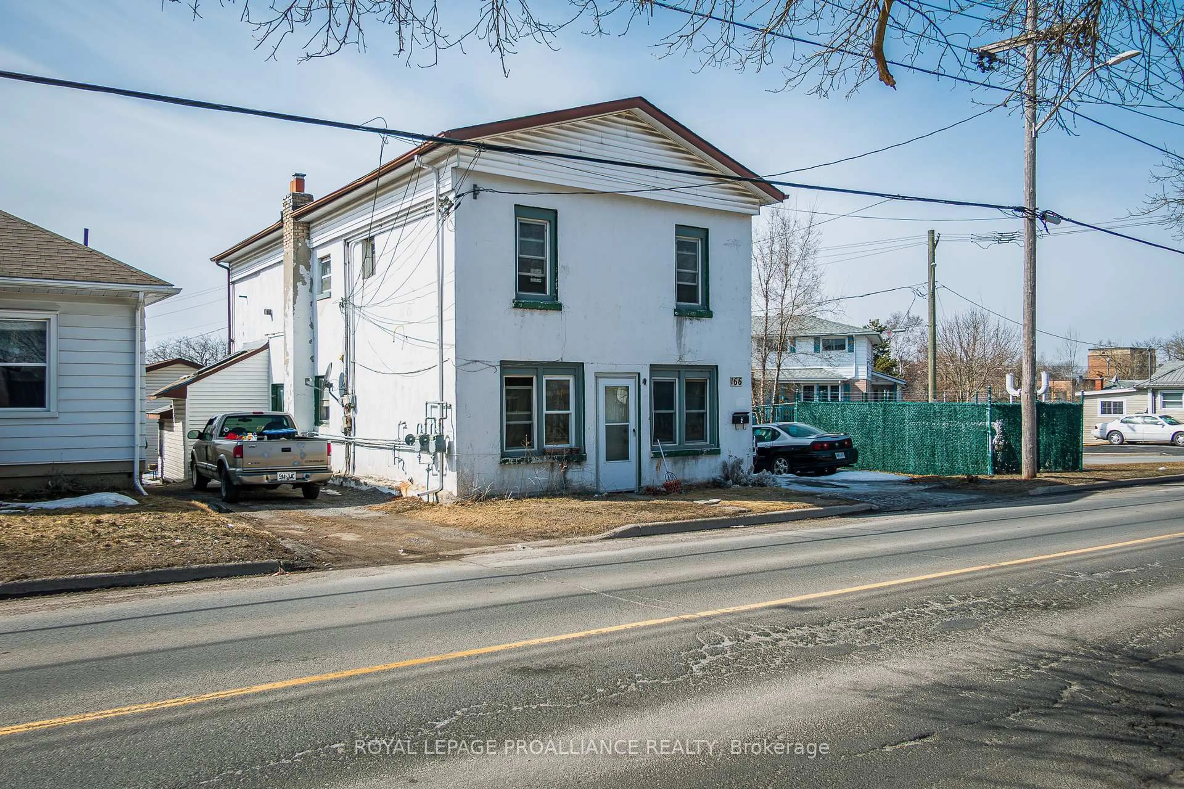 Unknown for 166 West St, Quinte West Ontario K8V 2M7