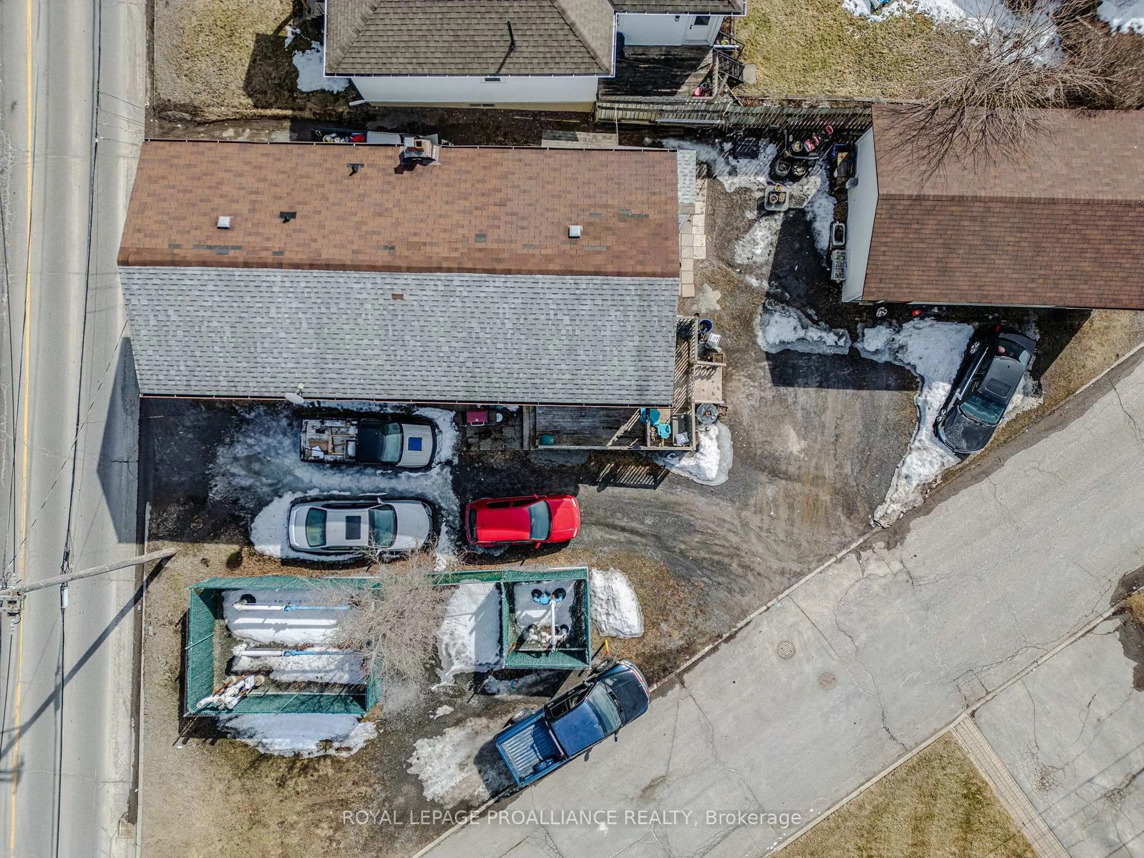 A pic from outside/outdoor area/front of a property/back of a property/a pic from drone, street for 166 West St, Quinte West Ontario K8V 2M7