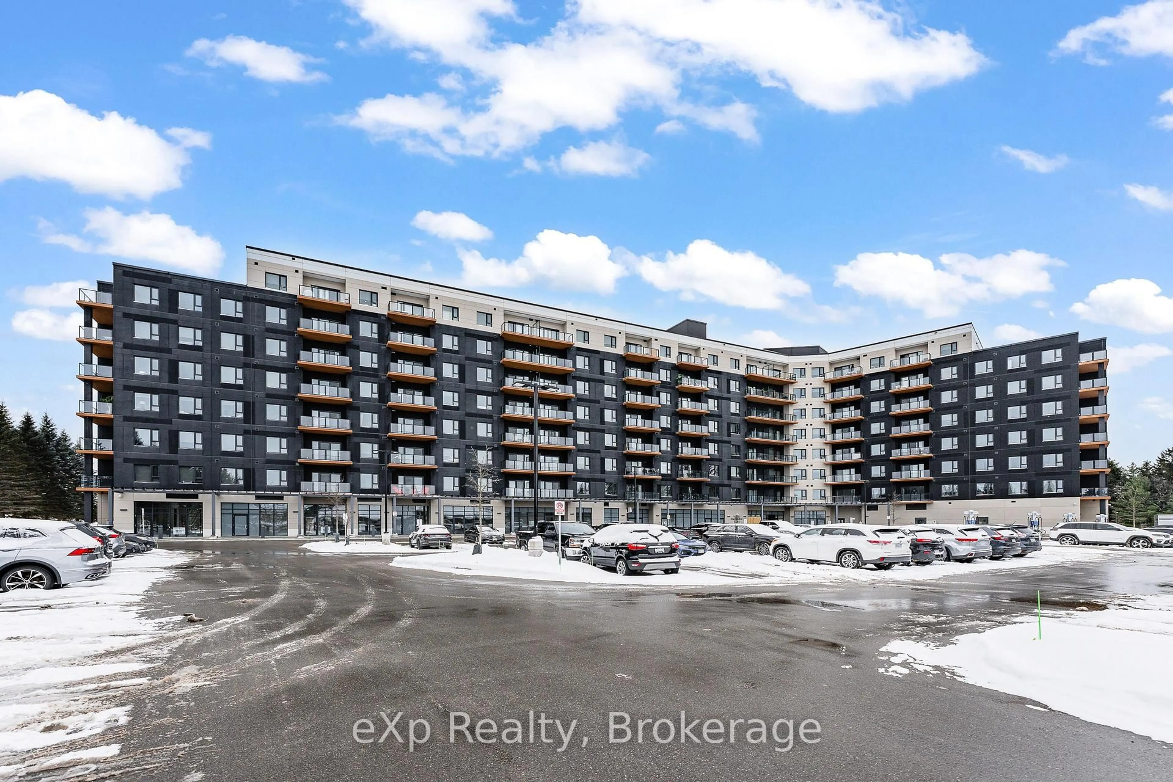 A pic from outside/outdoor area/front of a property/back of a property/a pic from drone, building for 525 New Dundee Rd #305, Kitchener Ontario N2P 0K8