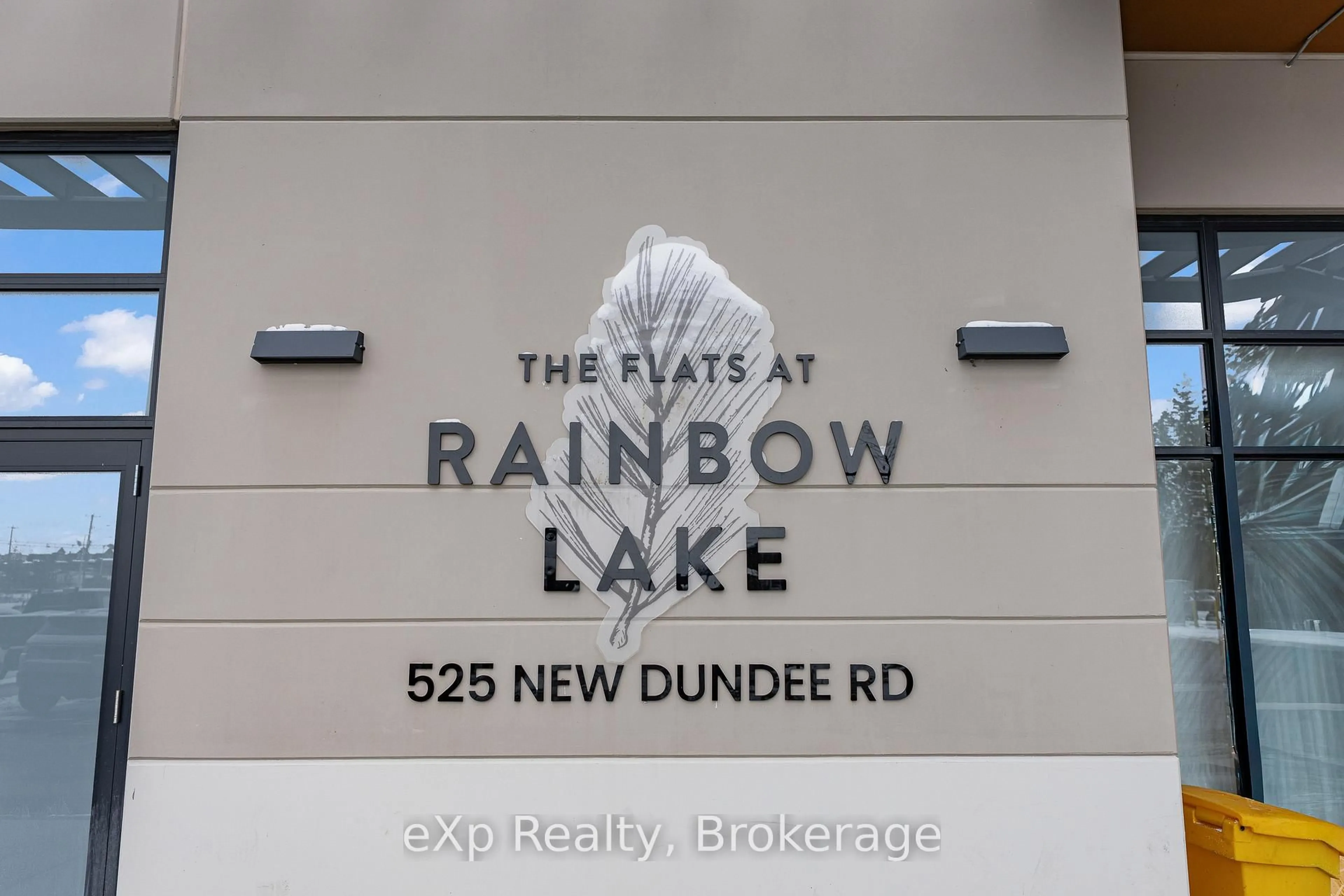 Lobby for 525 New Dundee Rd #305, Kitchener Ontario N2P 0K8