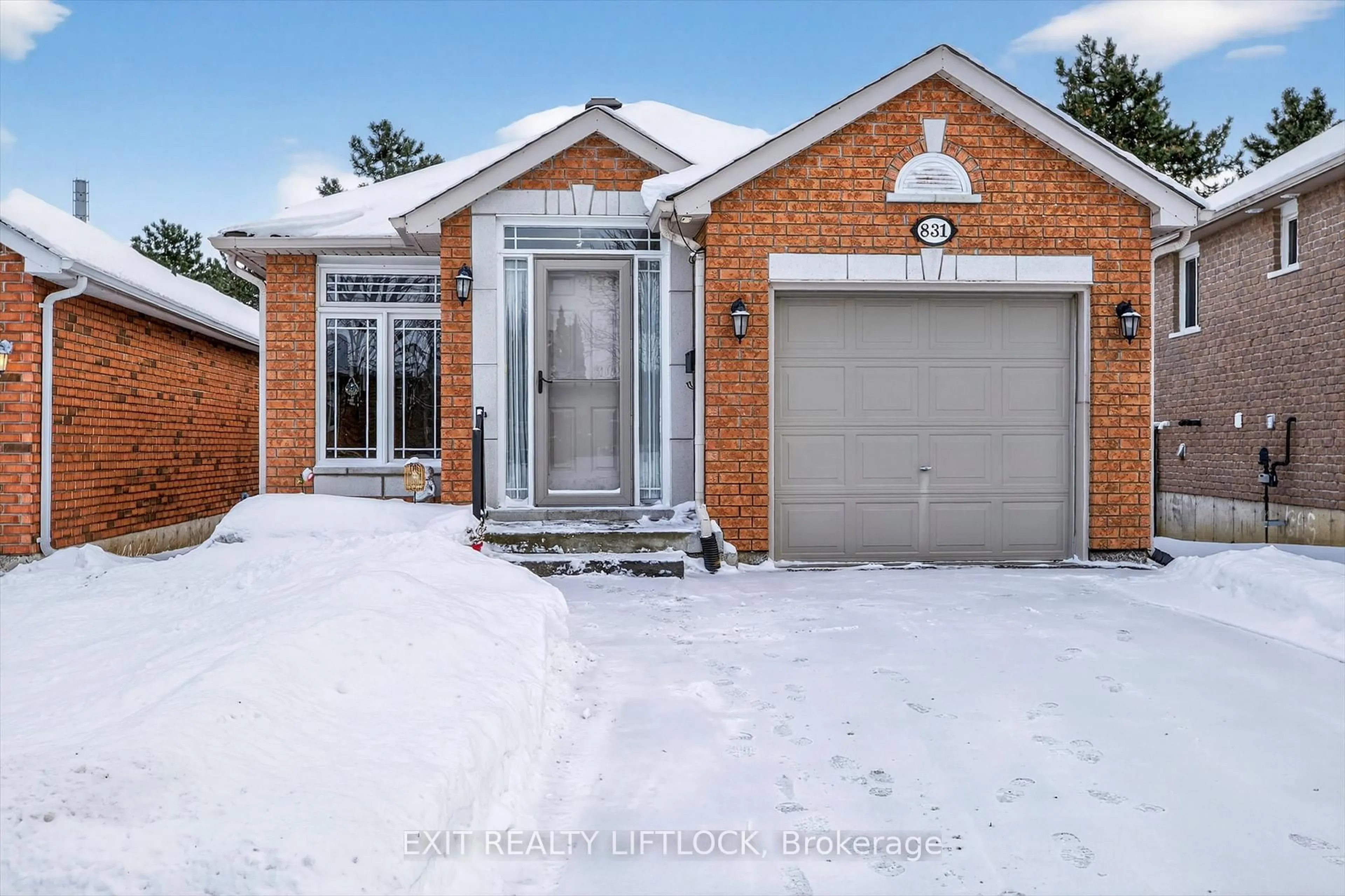 Home with brick exterior material, street for 831 Wentworth St, Peterborough Ontario K9J 8R7