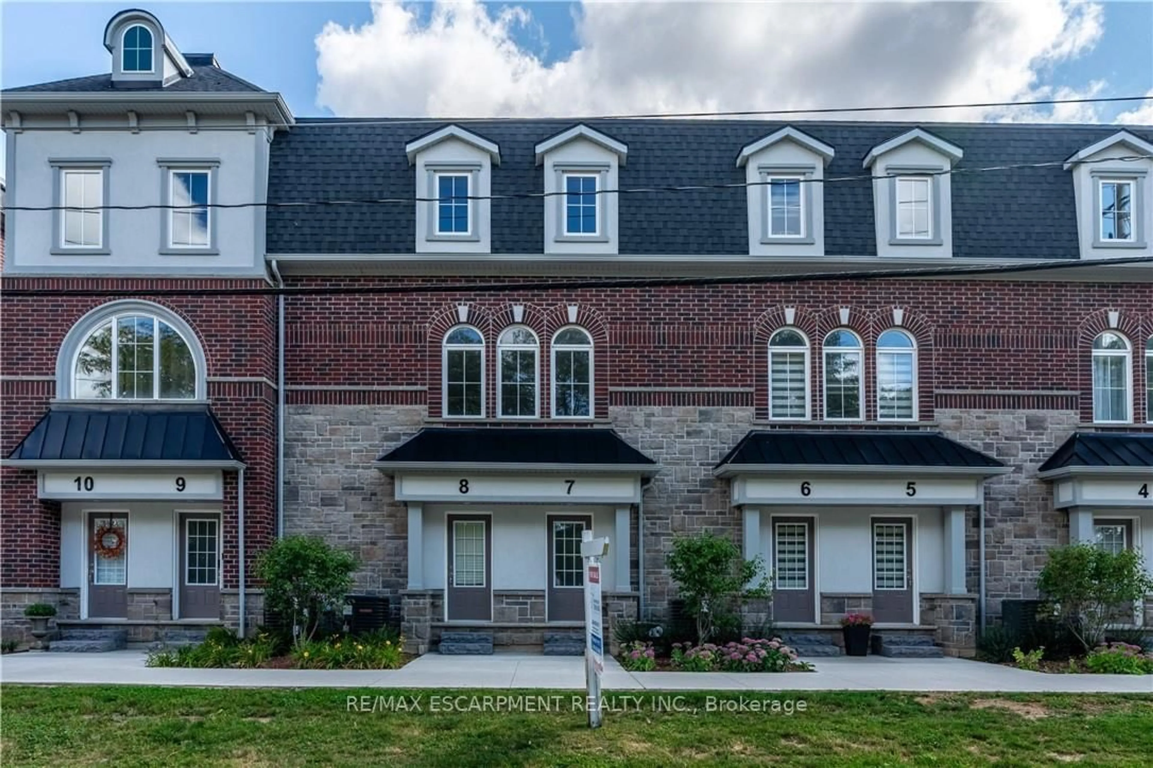 Home with brick exterior material, street for 677 Park Rd #7, Brantford Ontario N3R 0C2