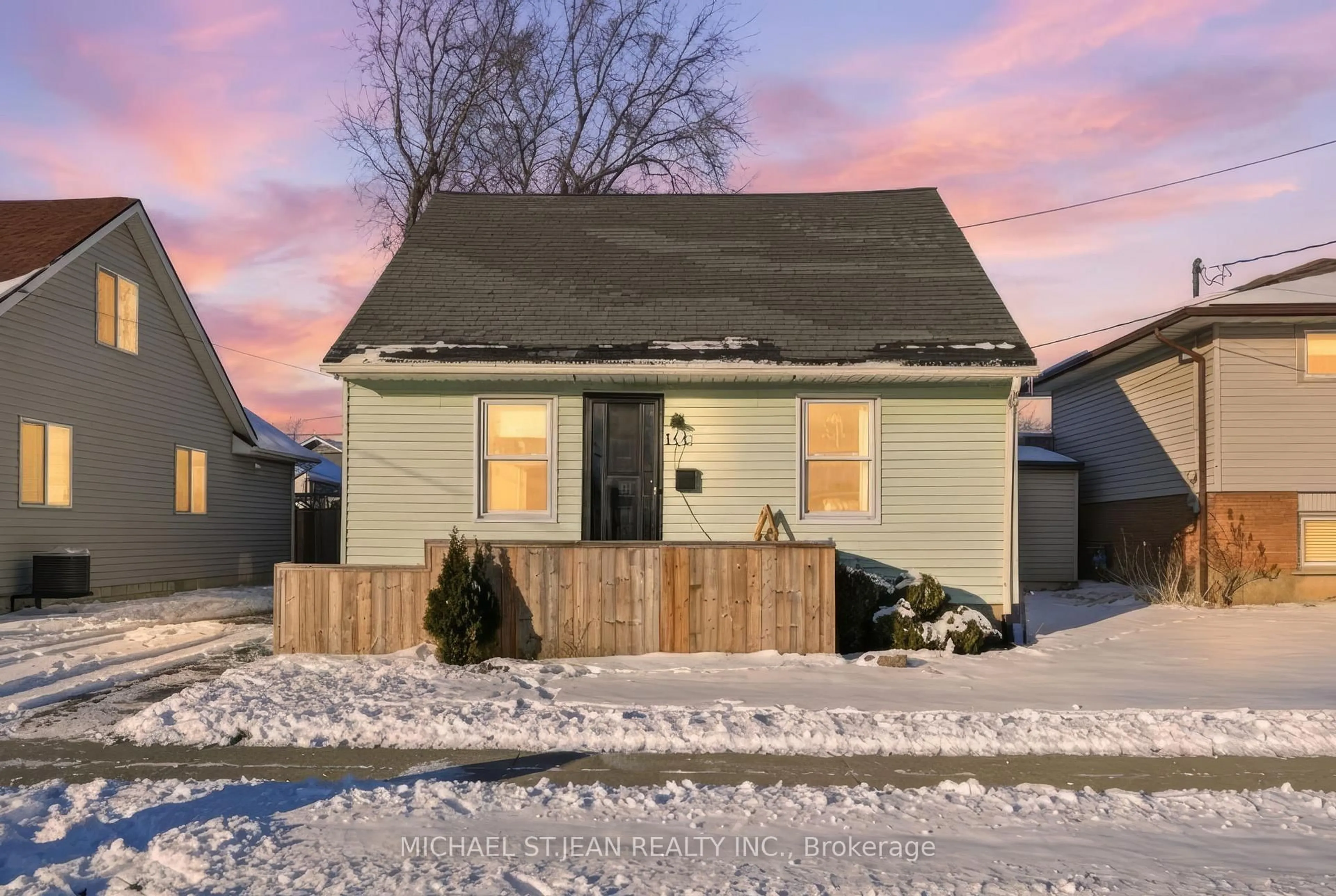 Unknown for 144 Catherine St, Fort Erie Ontario L2A 2J2