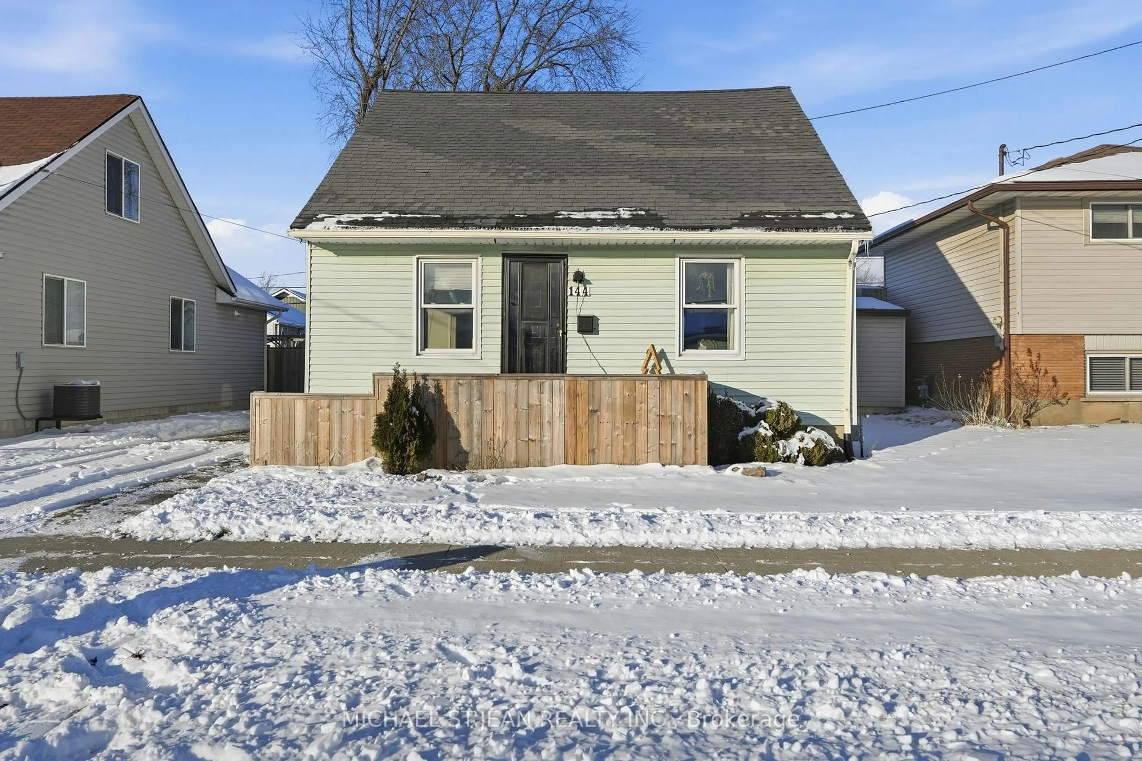 Unknown for 144 Catherine St, Fort Erie Ontario L2A 2J2