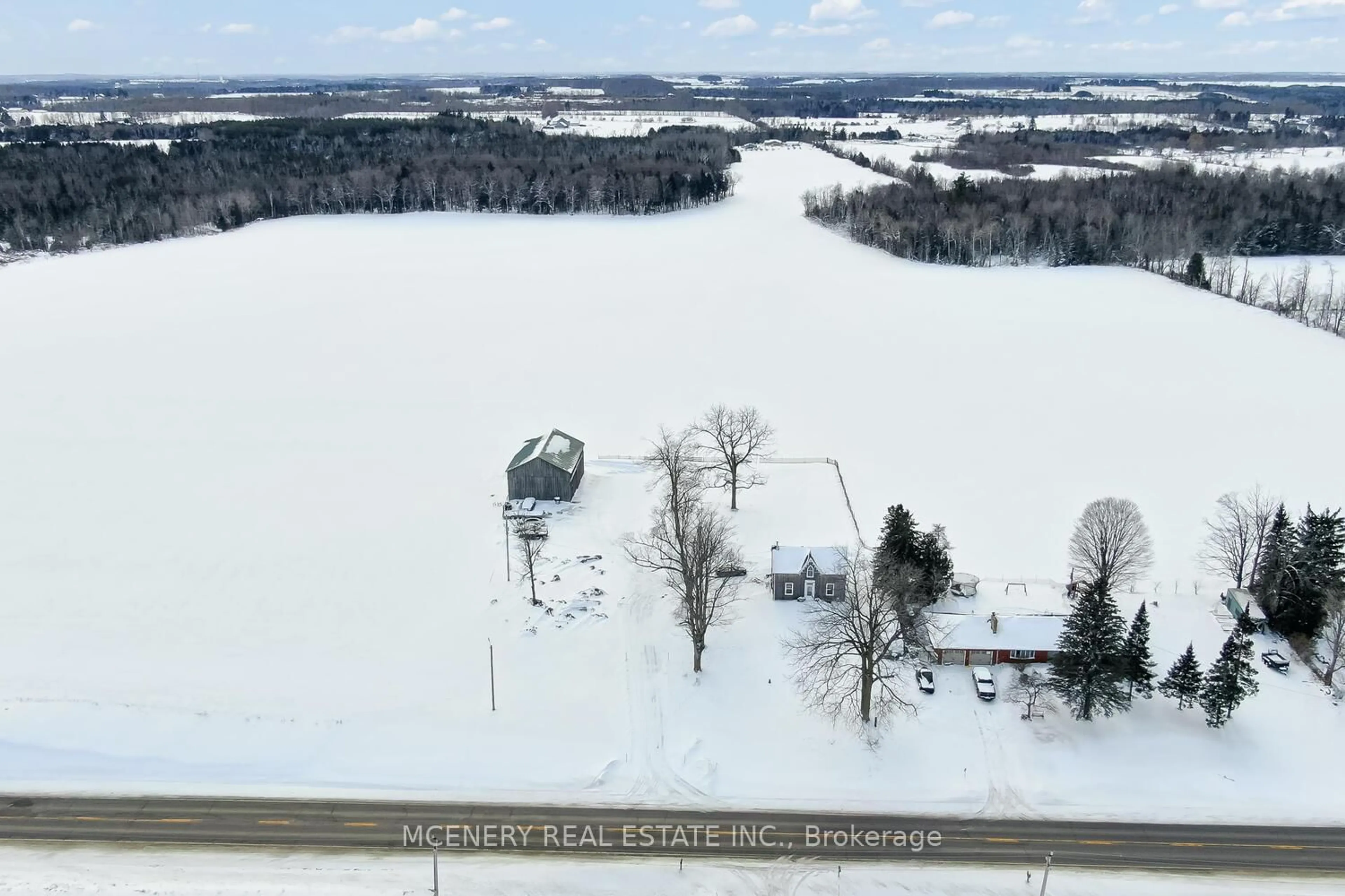 A pic from outside/outdoor area/front of a property/back of a property/a pic from drone, water/lake/river/ocean view for 5166 REGIONAL RD 25 Rd, Erin Ontario N0B 1T0