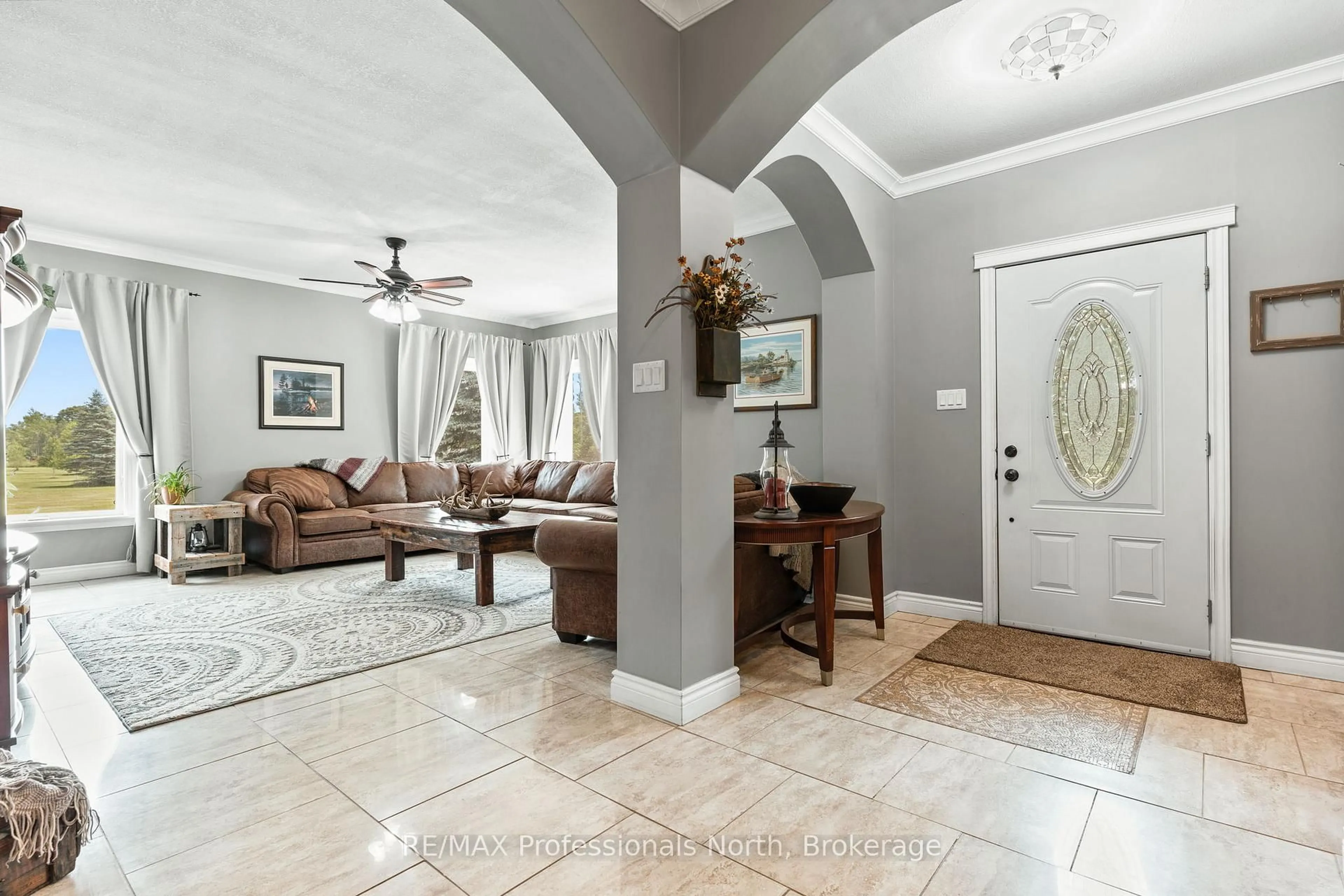 Indoor entryway for 3981 Deep Bay Rd, Minden Hills Ontario K0M 2K0