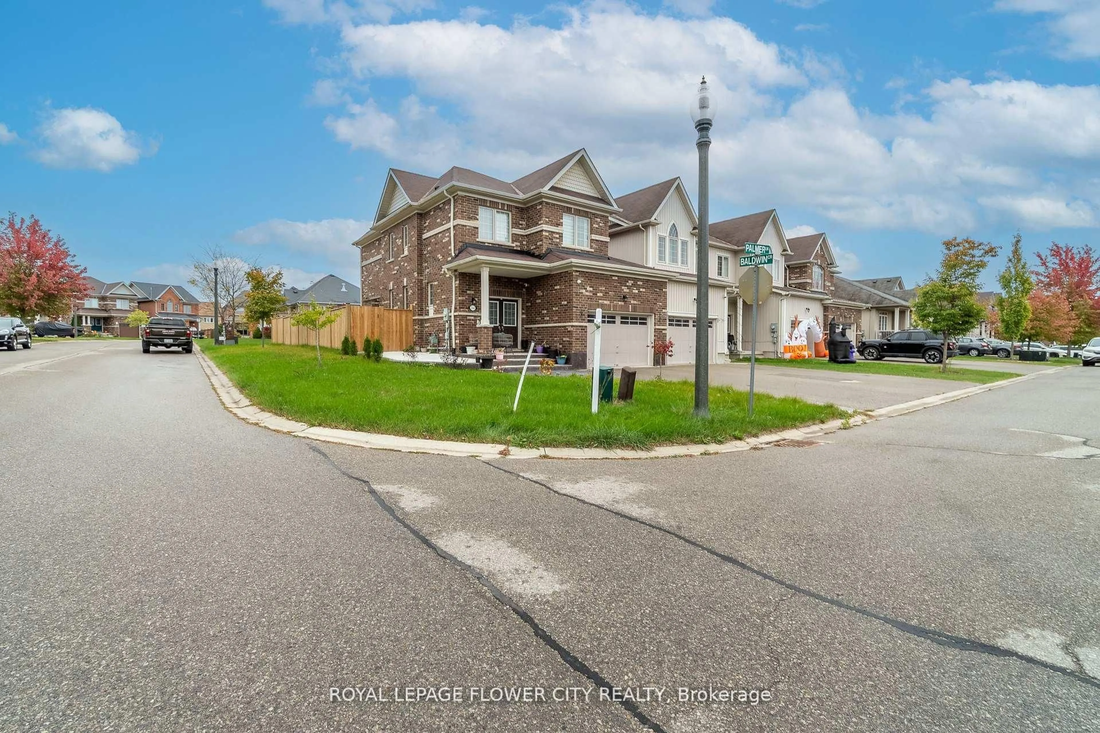 A pic from outside/outdoor area/front of a property/back of a property/a pic from drone, street for 244 palmer Lane, Woodstock Ontario N4T 0G5